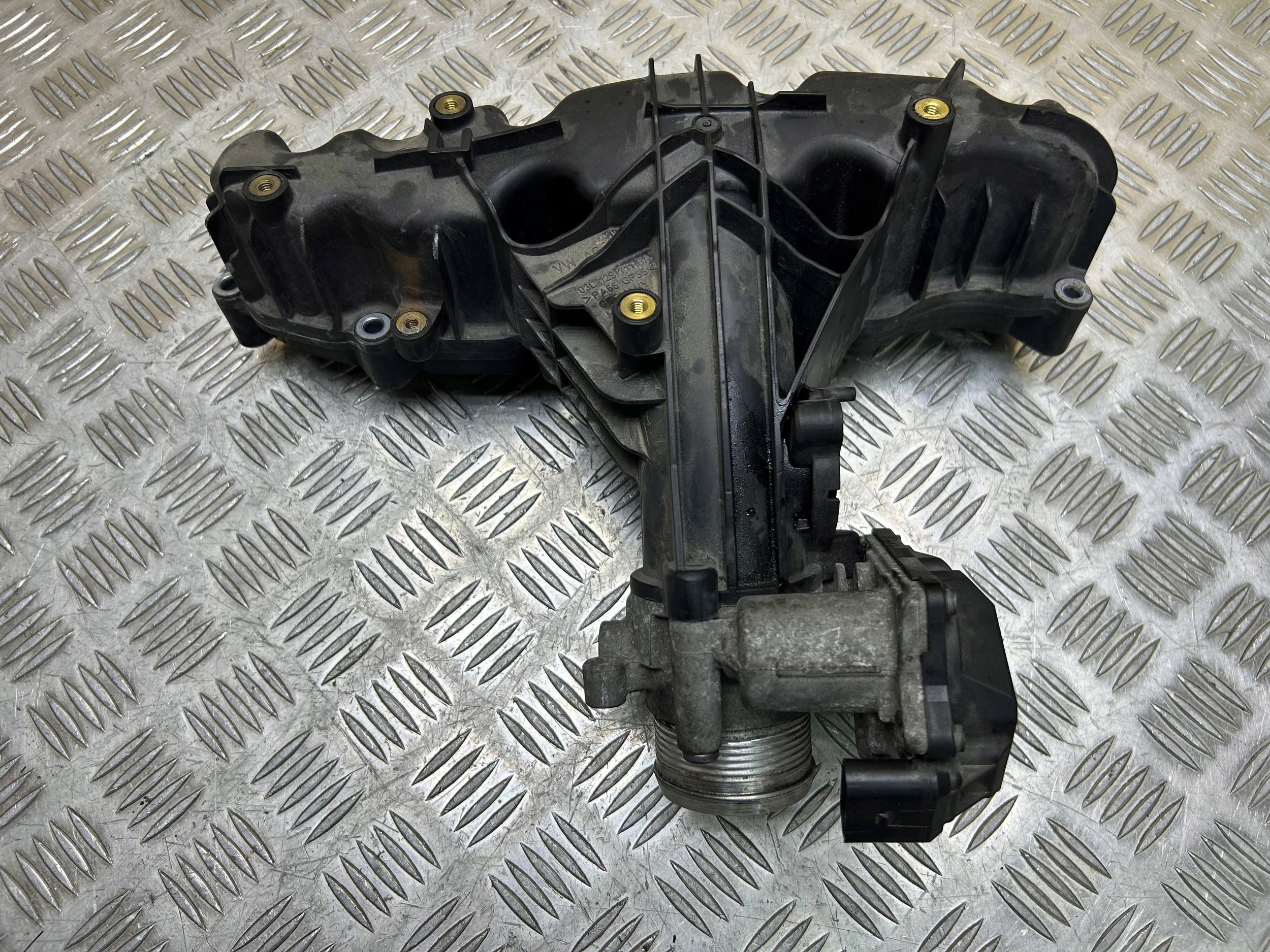Sensor przepustnicy Saugrohr Unterteil Audi A5 2013 03L128063AC