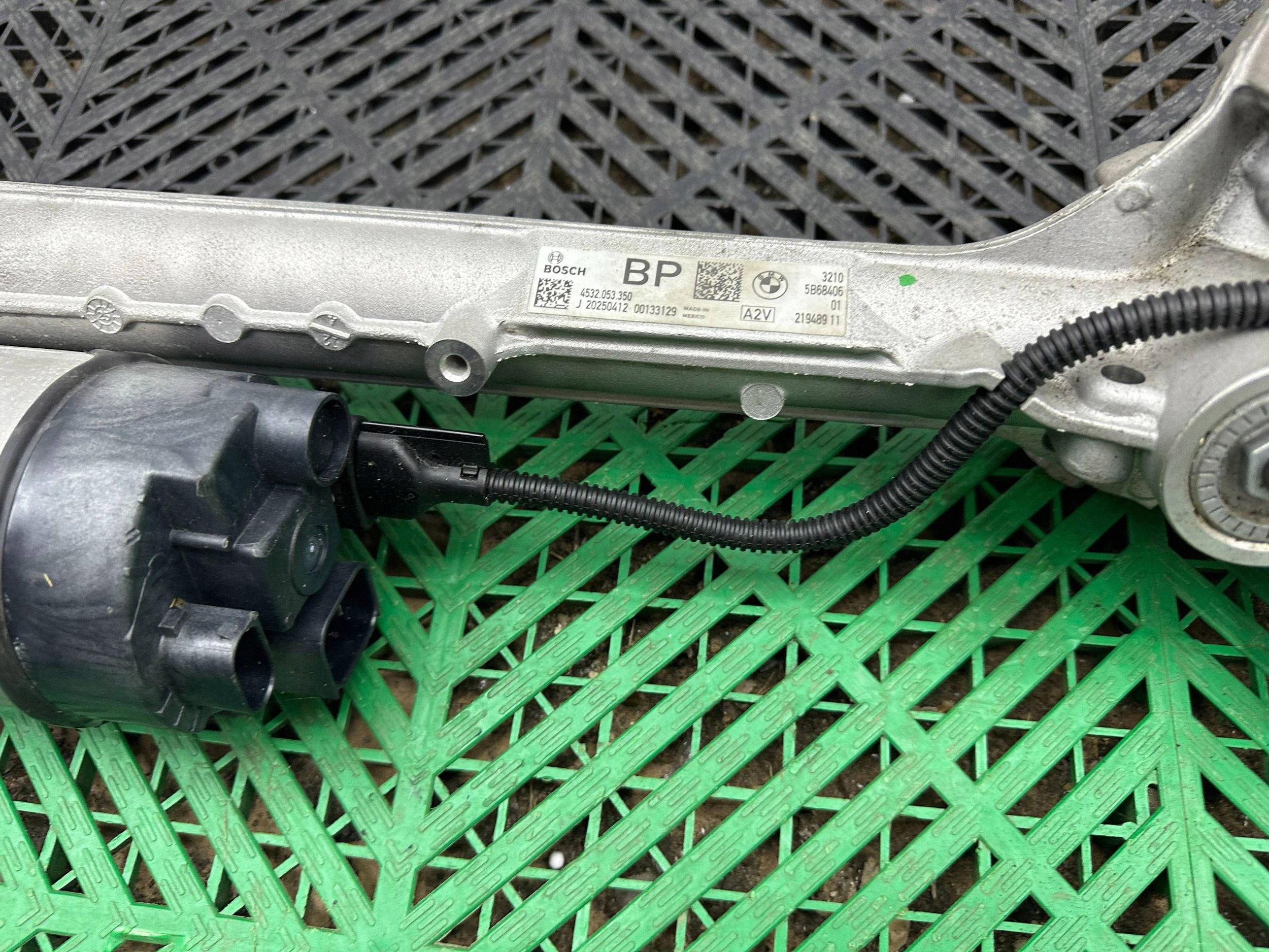 control BMW X3 G45 5B68406