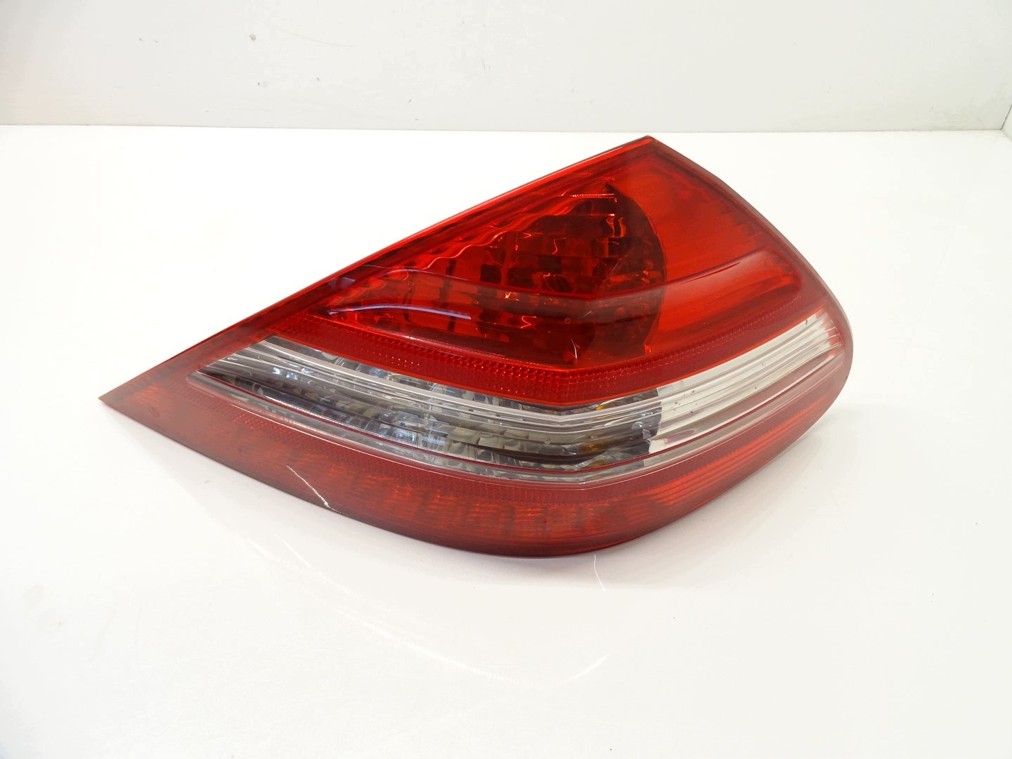 light right rear part MERCEDES SL R230 A2308201264