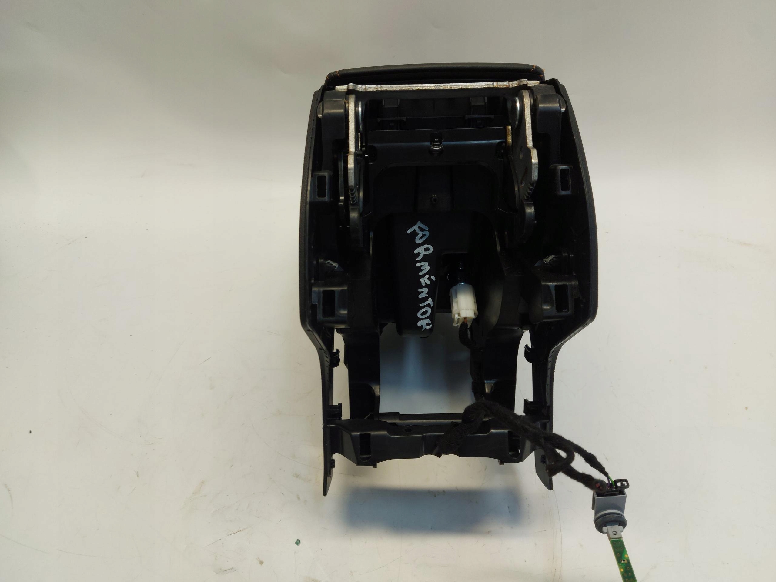 CUPRA Formentor 5FF armrest 5FF864207B
