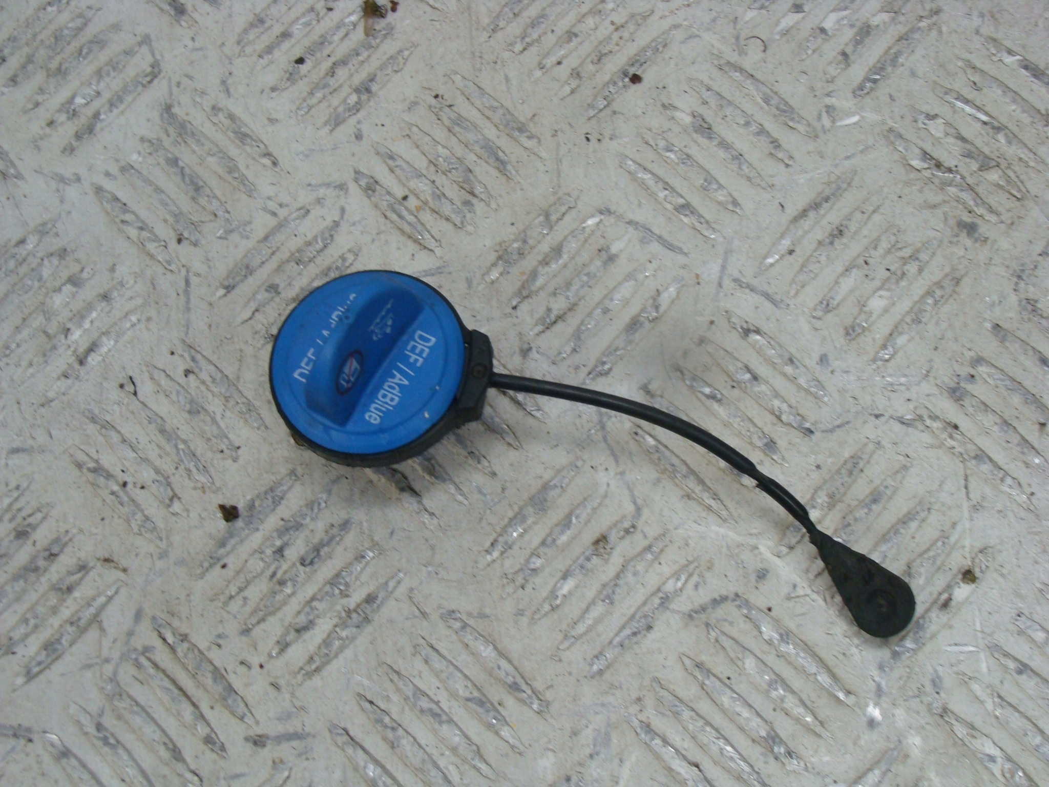 KOREK WLEWU ADBLUE Typ silnika Benzyna