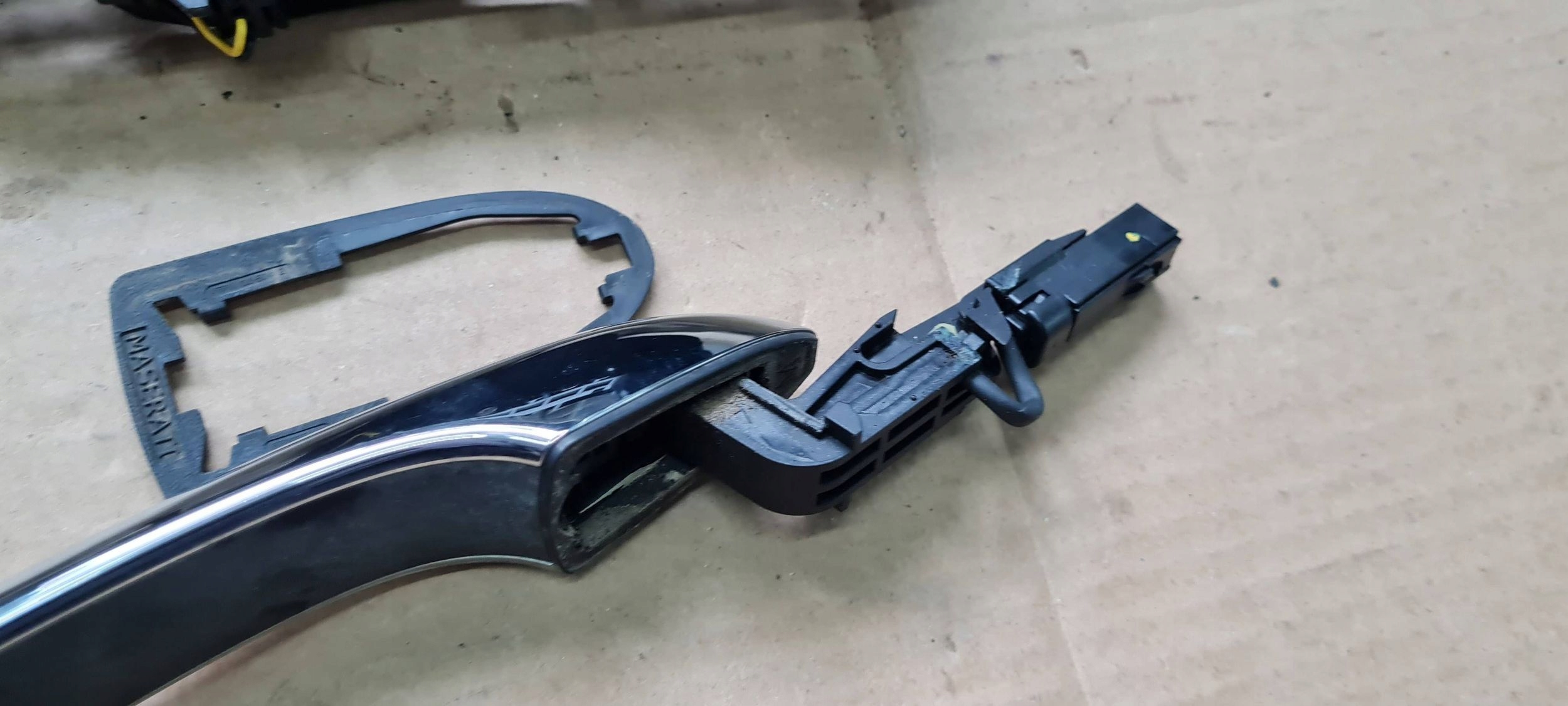 Maserati Quattroporte VI handle door left left front front CHROM