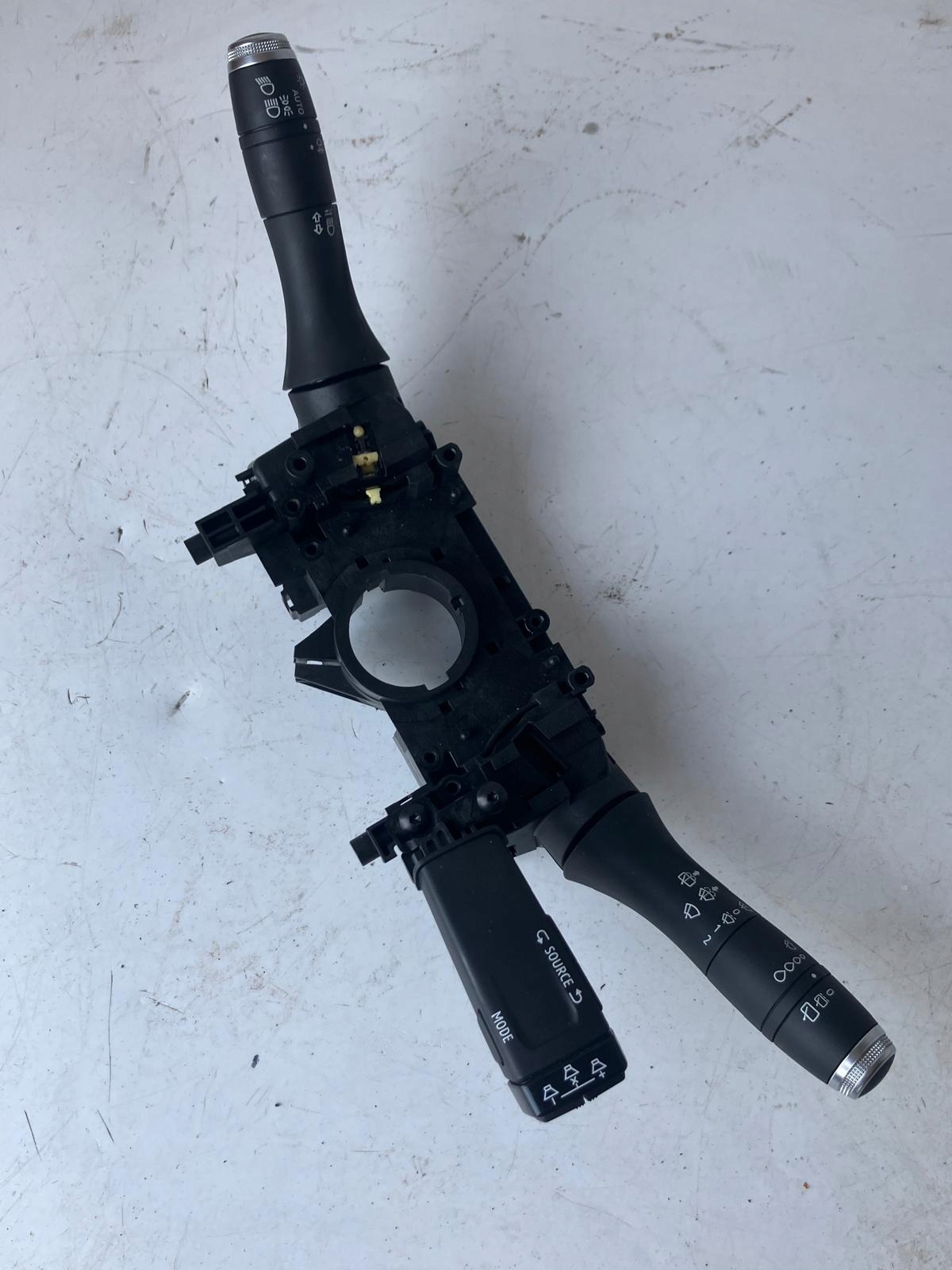 DEVIO LUCI TERGICRISTALLO TERGI RENAULT CLIO V 255672748R
