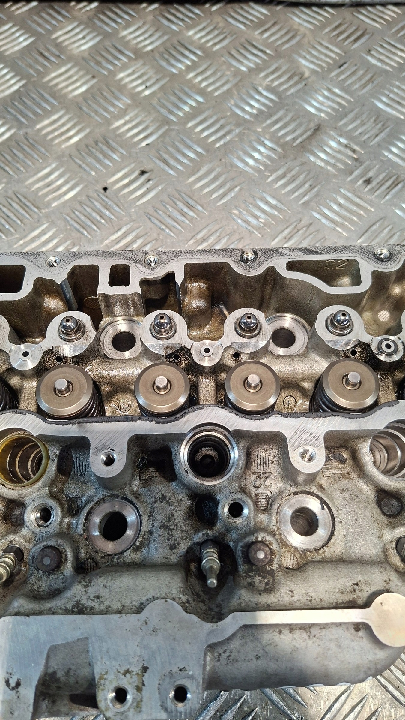 TESTATA Motore PEUGEOT 301 1.6HDI