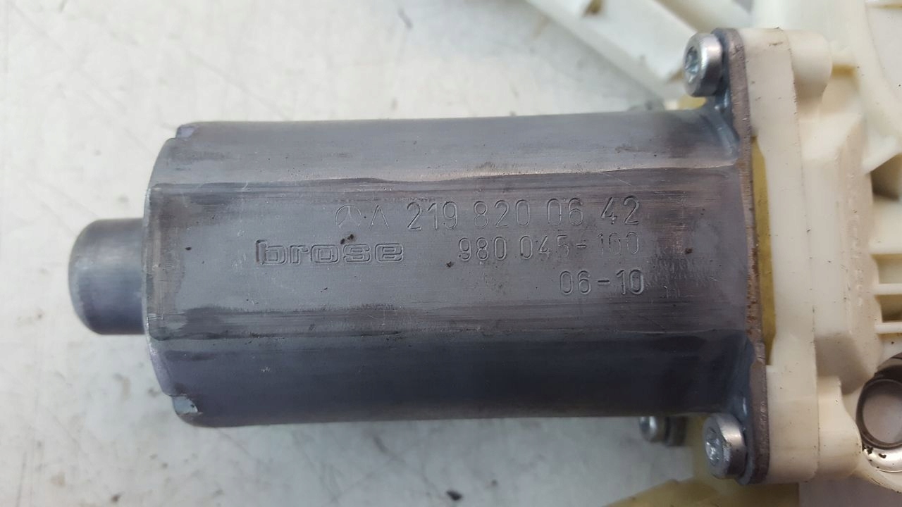window regulator right rear part Mercedes W219 3.0 CDI