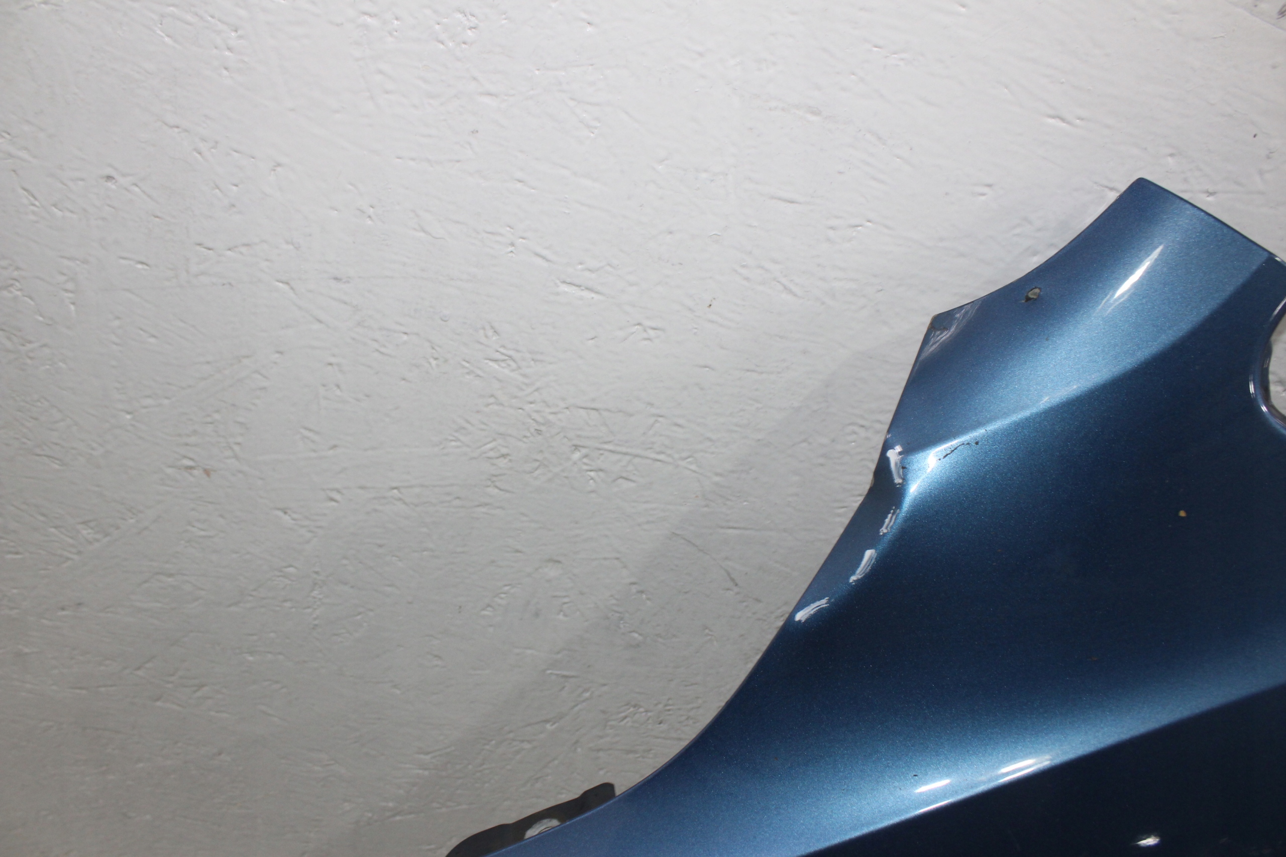 VW Sportsvan 510 fender left front
