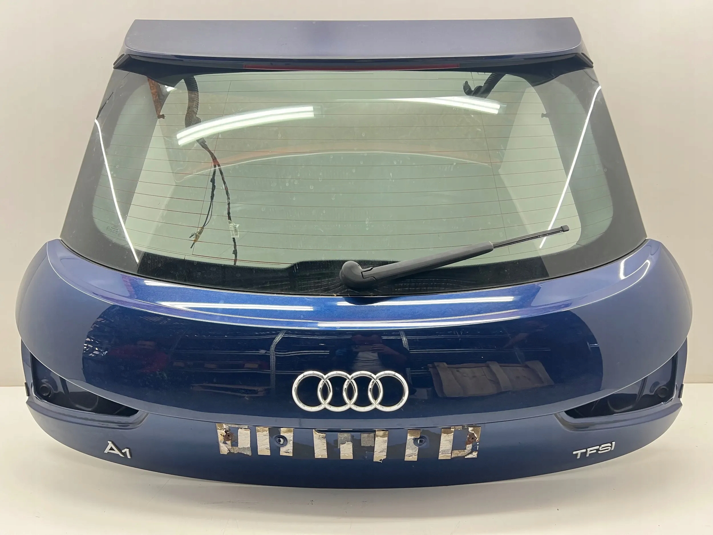 Audi A1x КРЫШКА ЗАД. ЗАДНЯЯ Lx5q