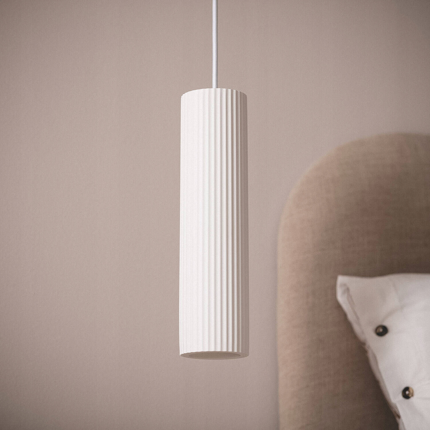 Závěsná lampa ze sádry Colum