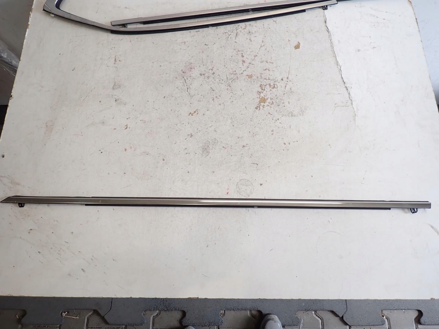 moulding dust front rear part left right MAZDA 3 BP 2019- HB