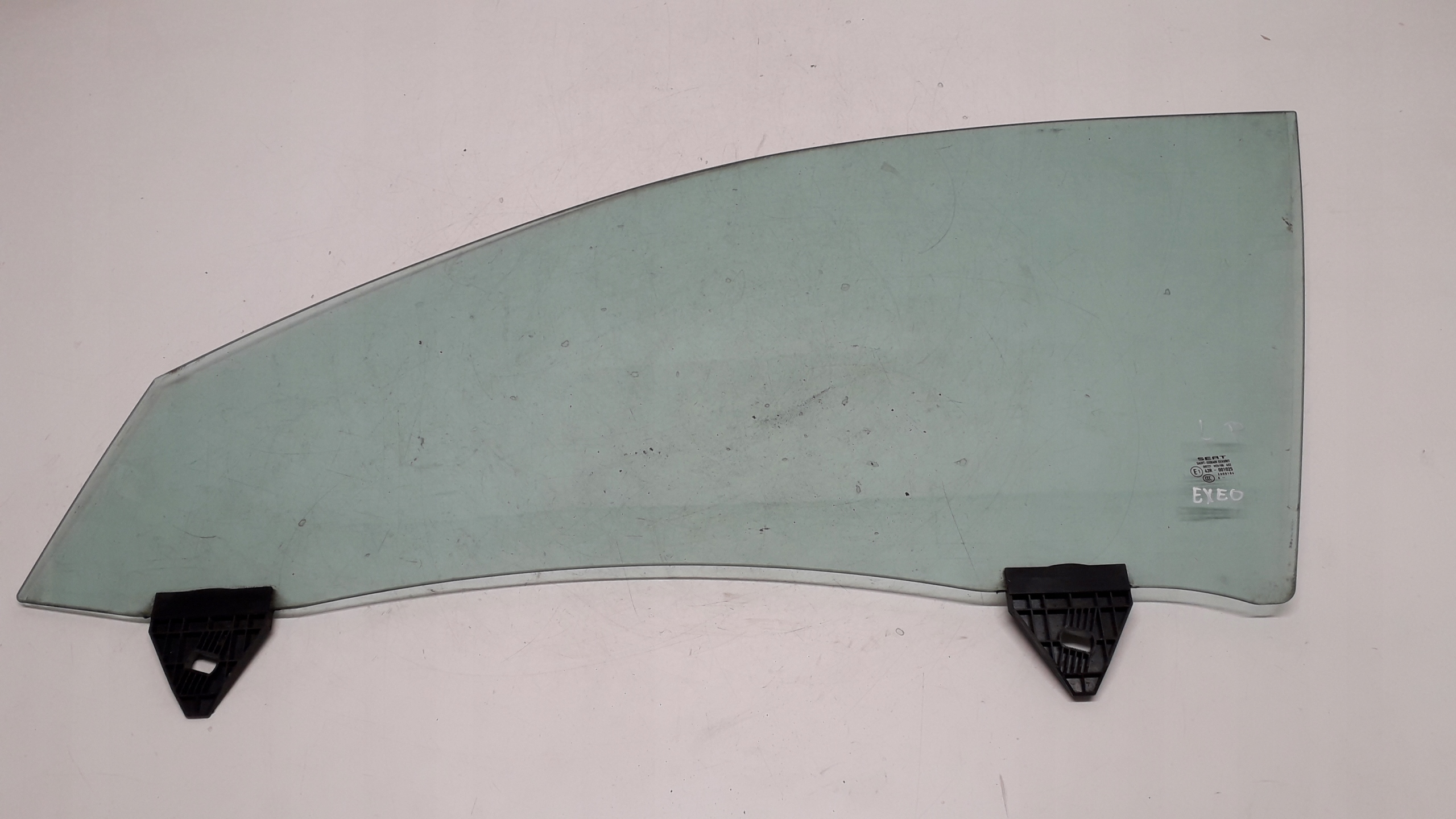 08- - SEAT EXEO 08-ПЕРЕДНЄ ЛІВЕ СКЛО ...8 AS2