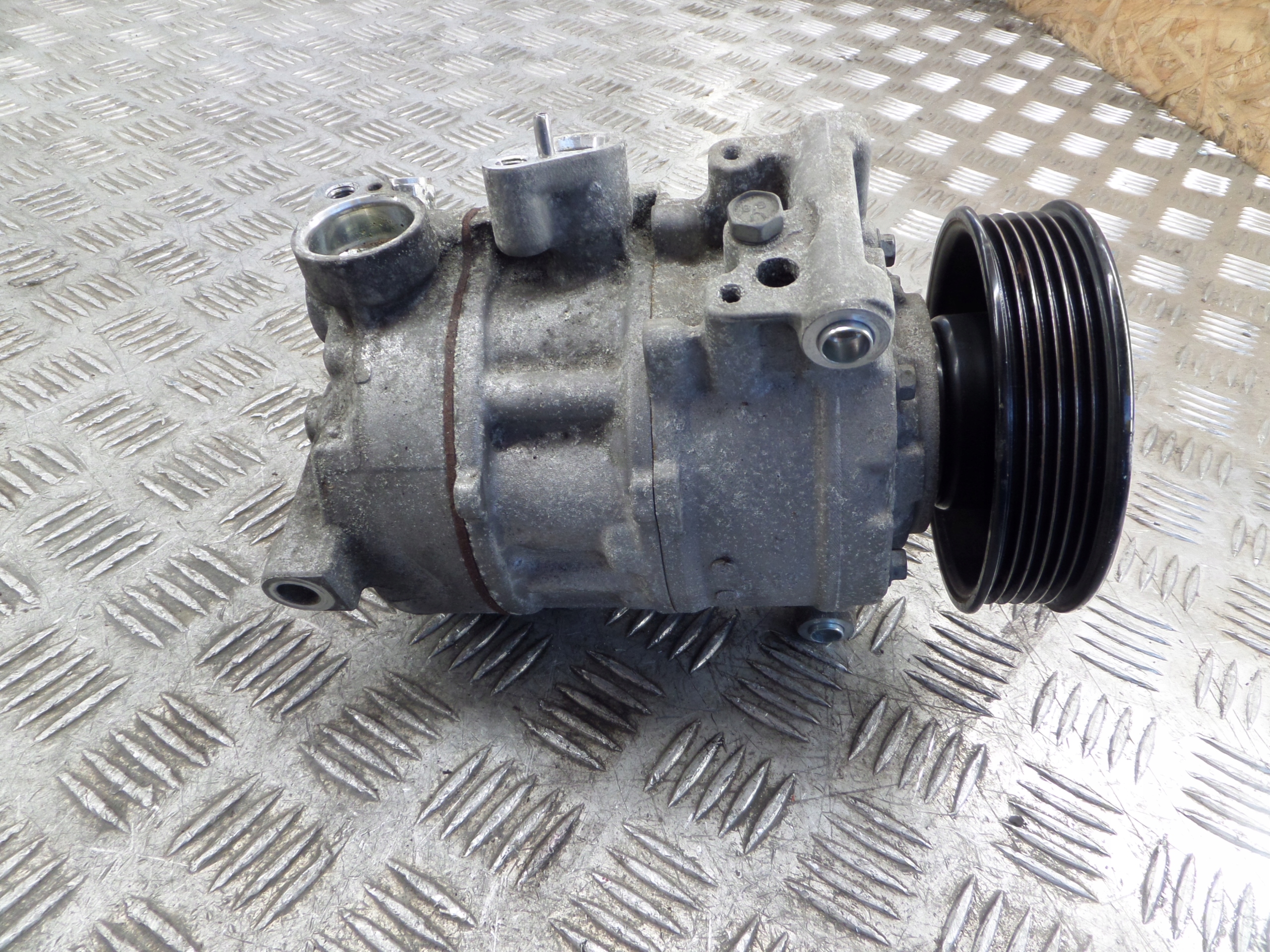 Denso 5Q0820803 kompresor klimatizácii