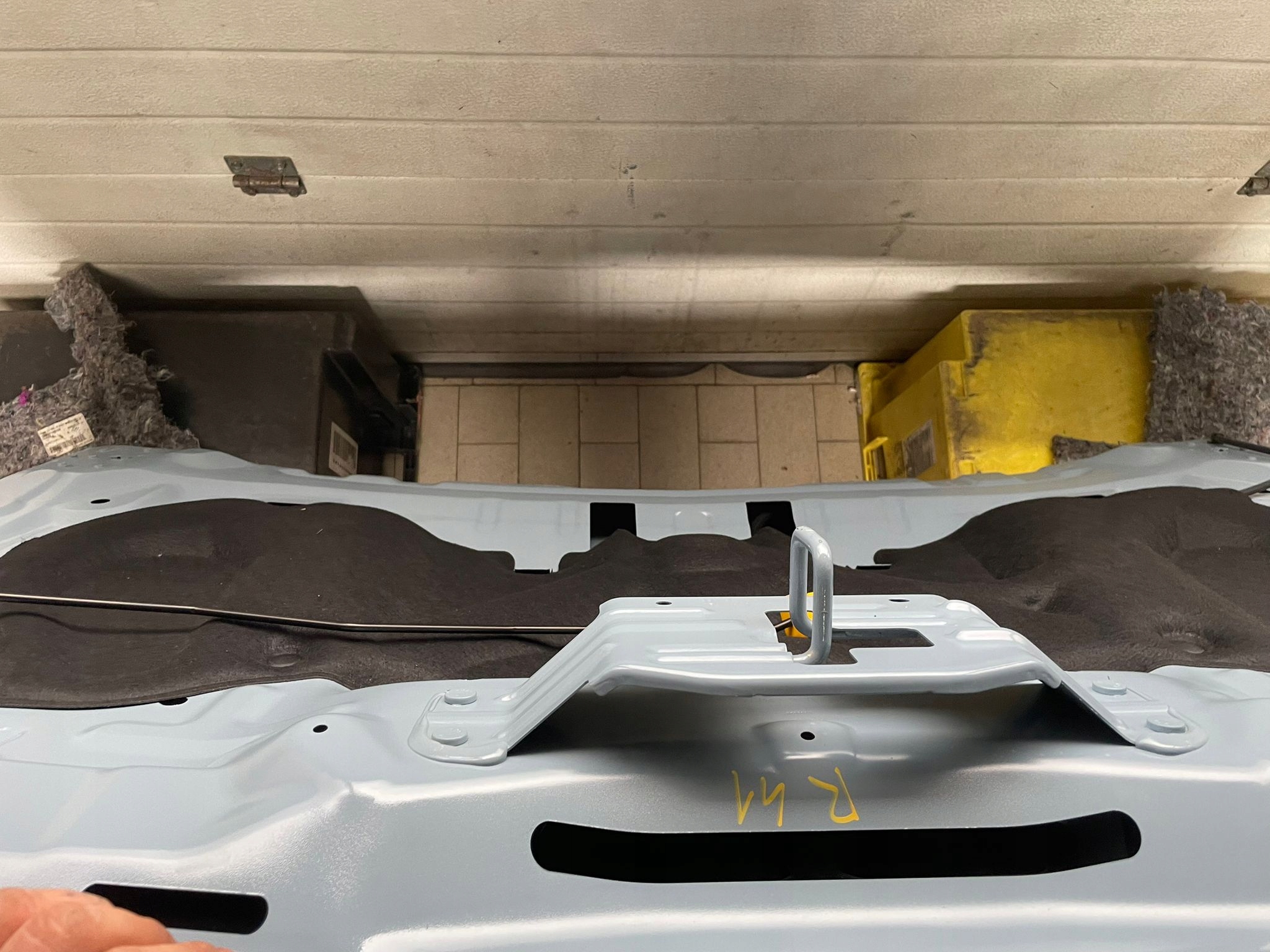 předek kapota nárazník blatníky reflektory chladič RENAULT 4 E-TECH BIYZE