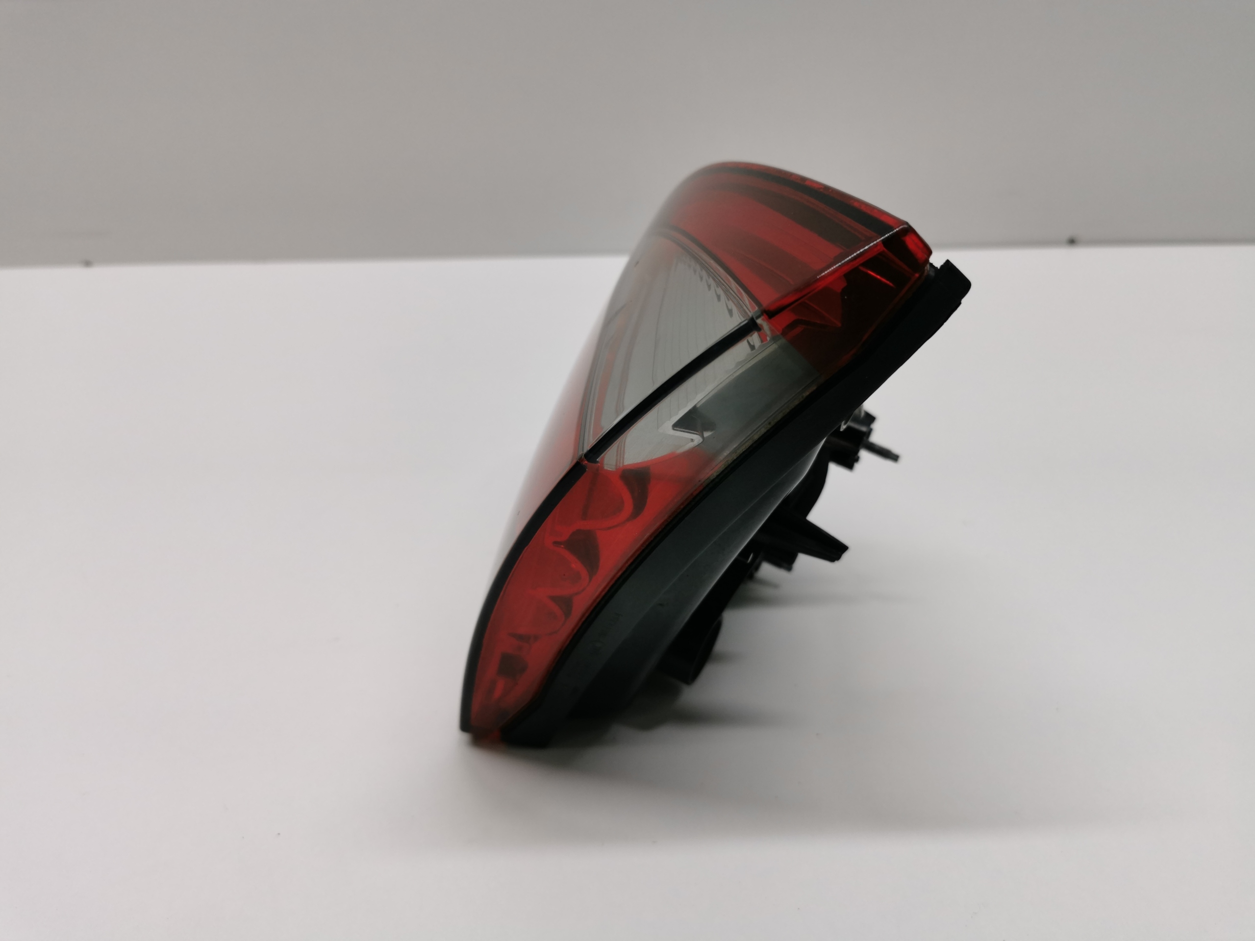 light right rear part PORSCHE CAYENNE II 7P5945094K