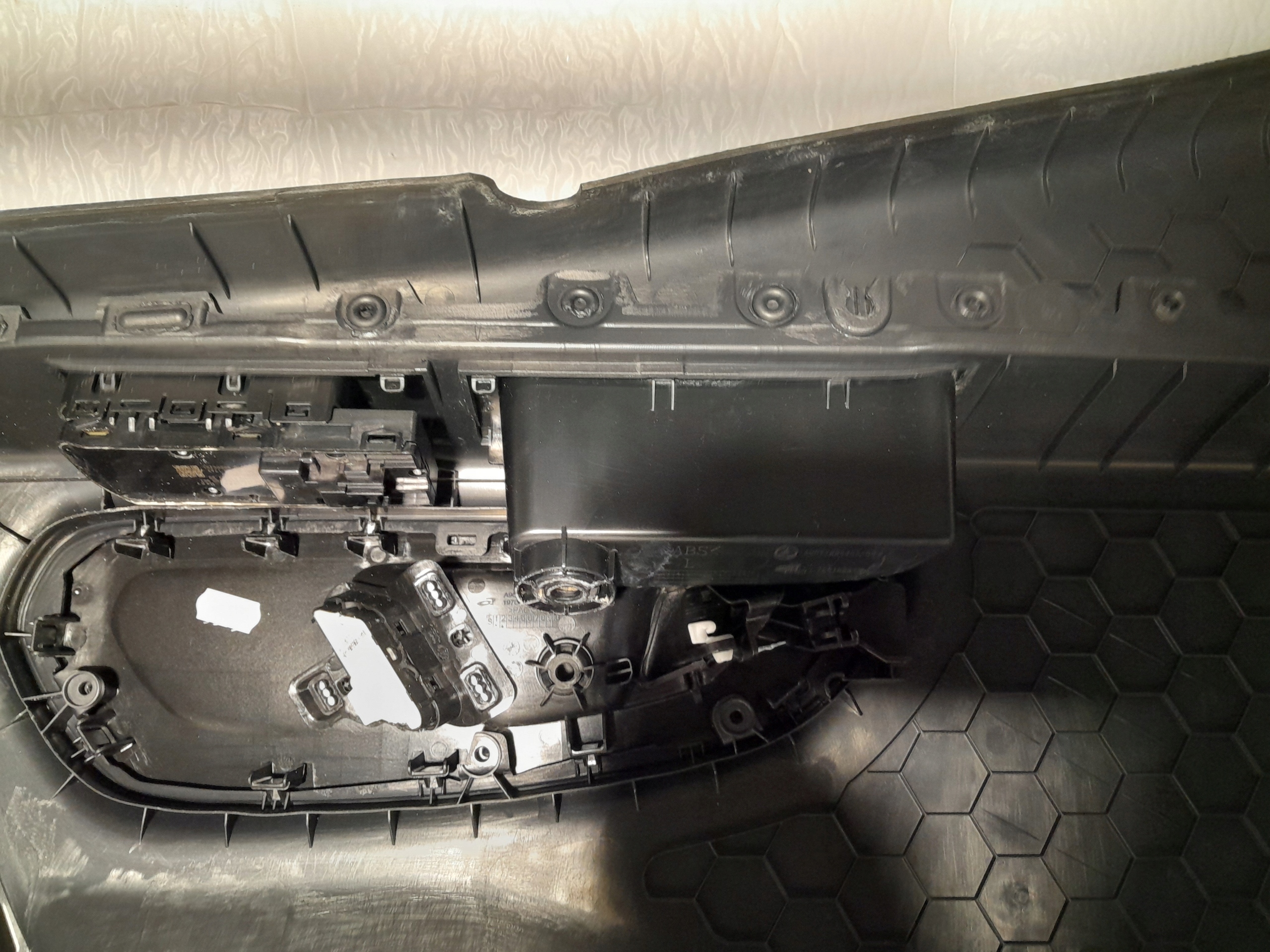 MERCEDES SPRINTER W907 side door left A9077272200