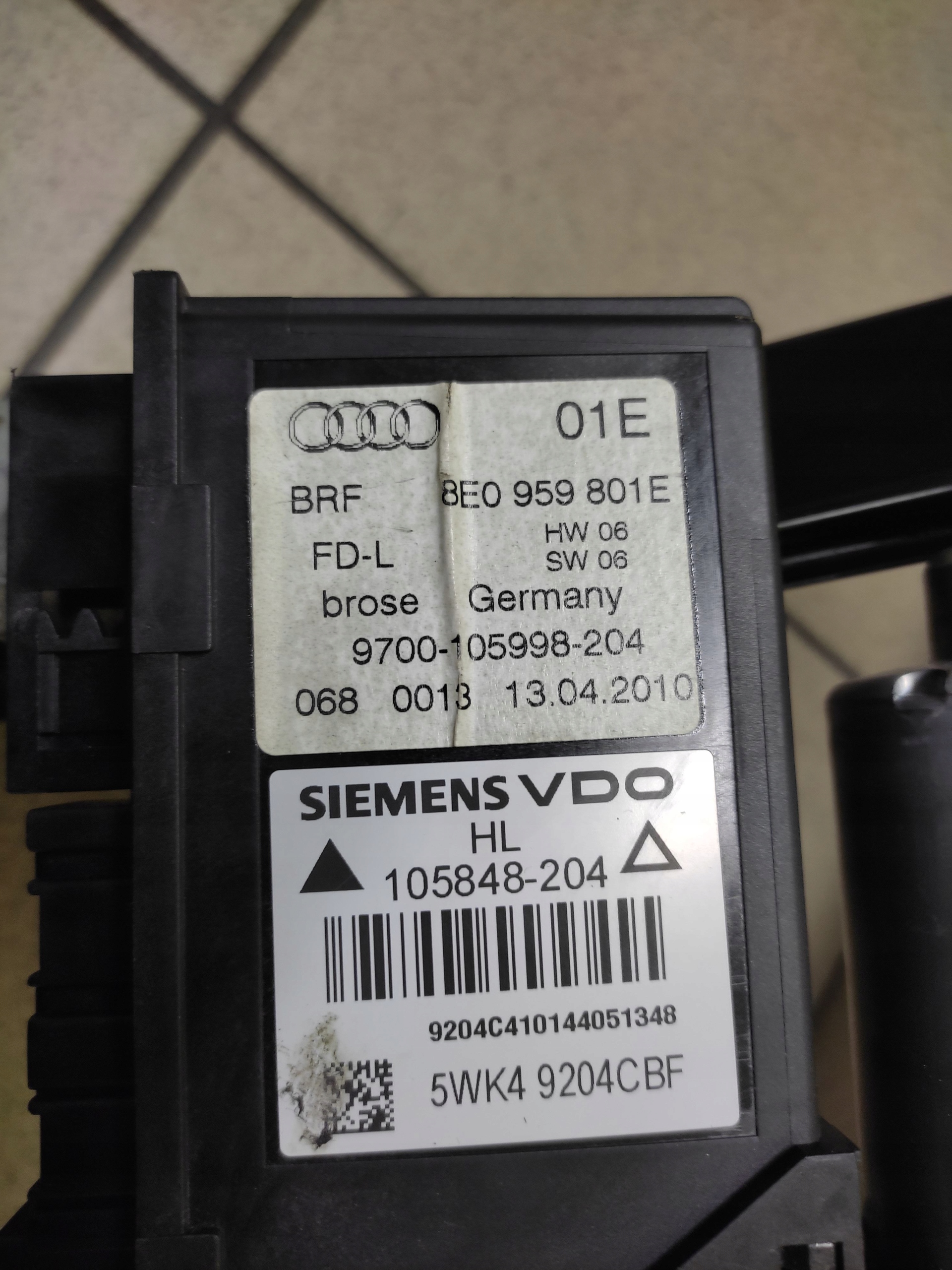 SEAT EXEO KOMBI window regulator left rear part