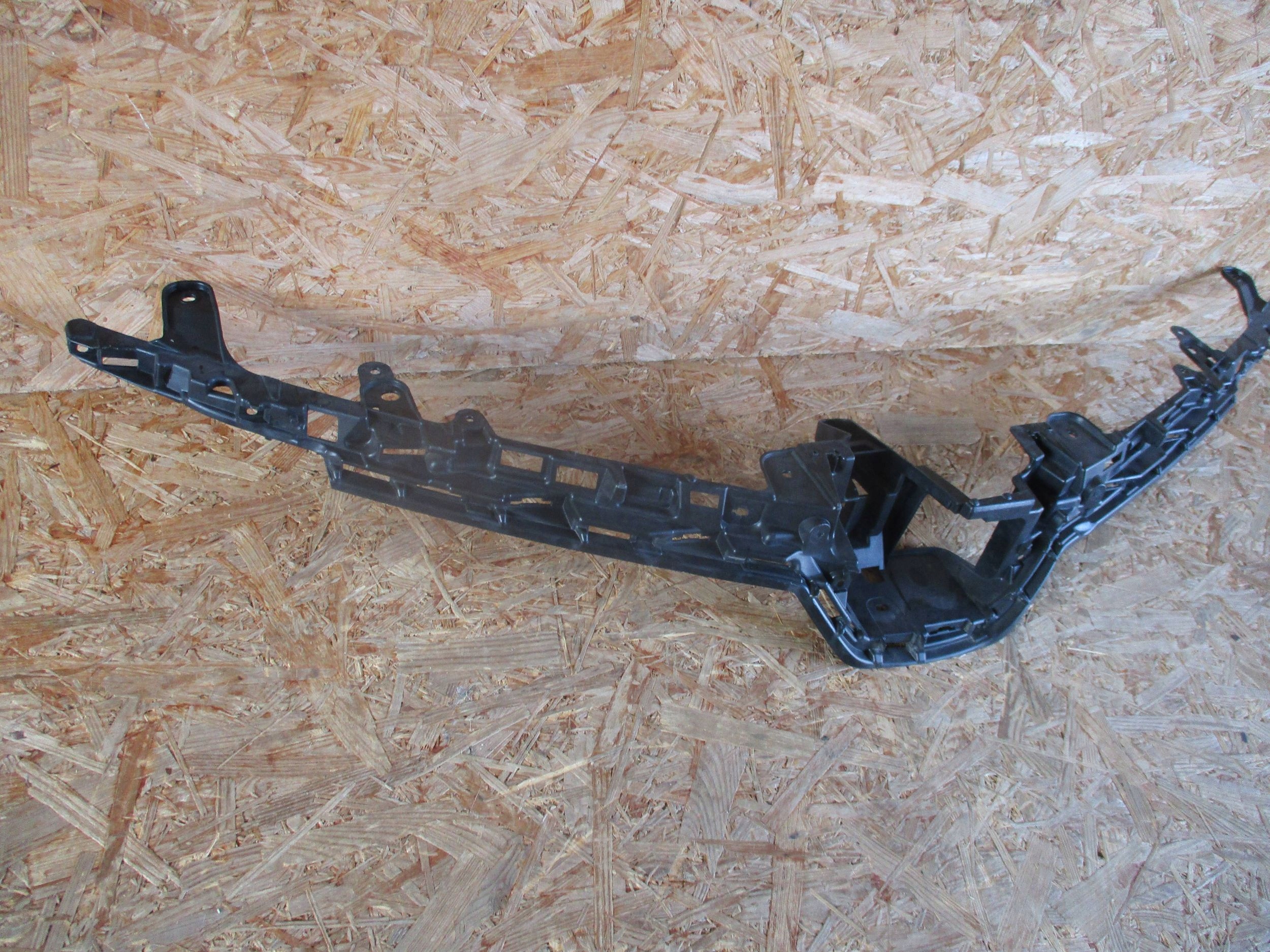 TOYOTA COROLLA E21 berlina Traversa Supporto GRILLA 18