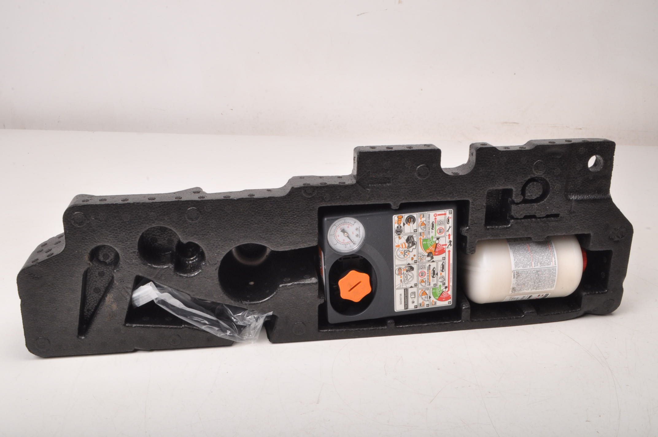 VOLVO S90 II ZESTAW NAPRAWCZY 32243738 UCHO KOMPRESOR