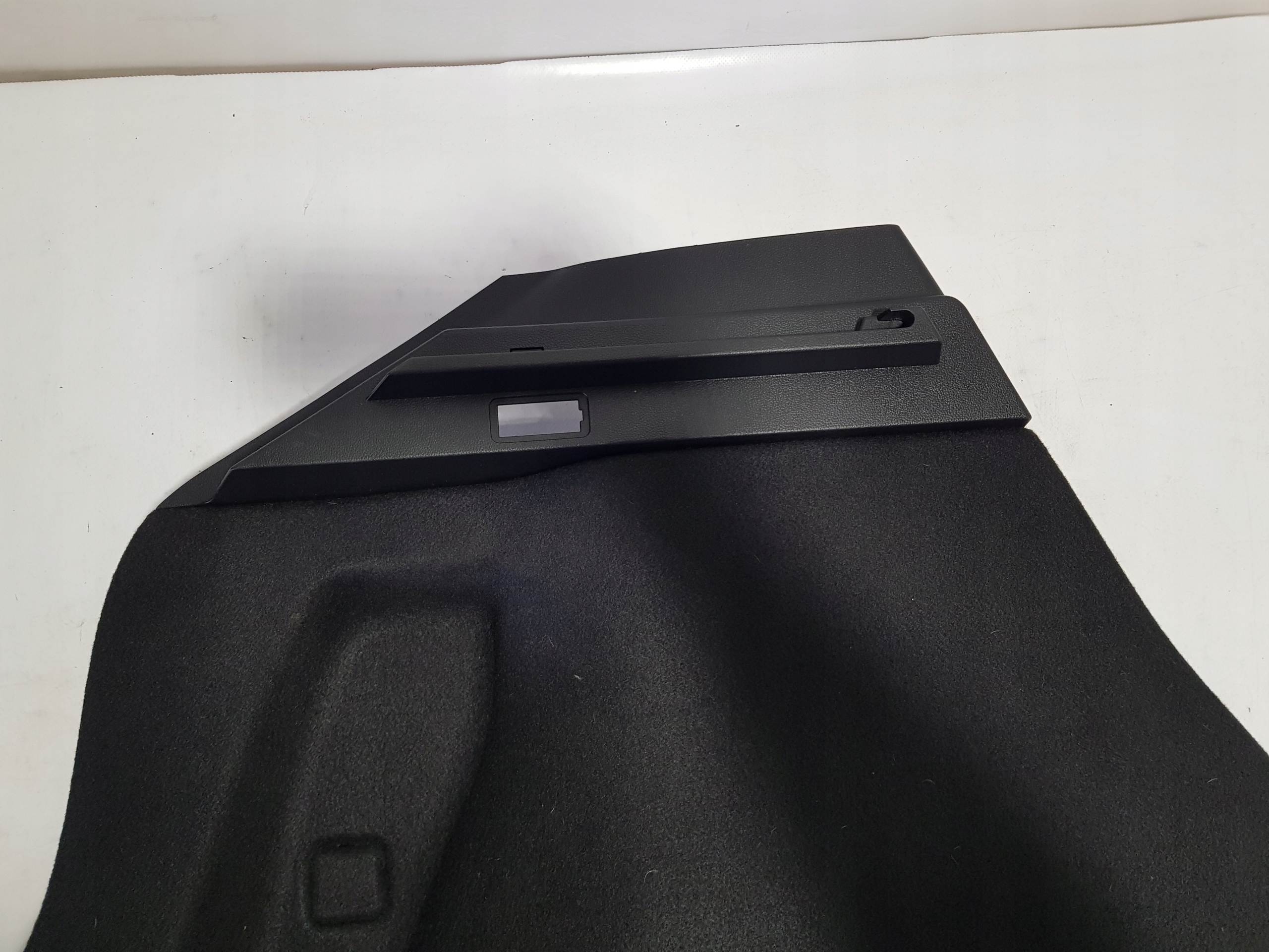 side upholstery boot left 11108236 MG 4 MG4 MG-4