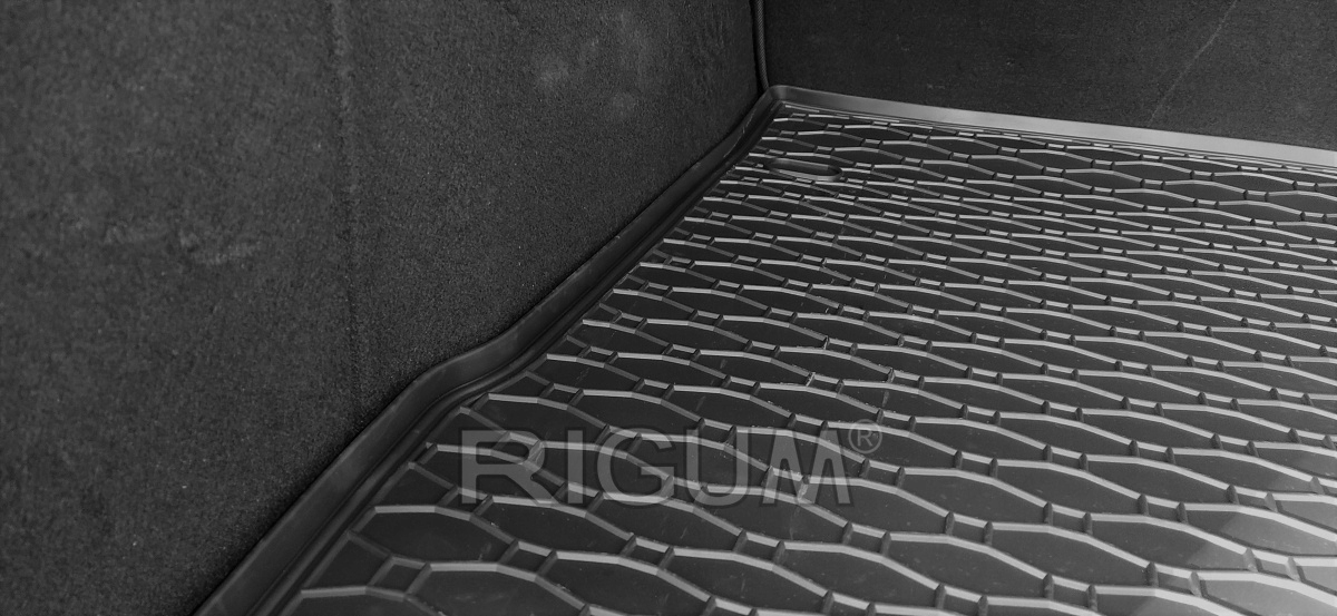 Zestaw dywaników do Ford Focus Kombi od 2011 do 2018 EAN (GTIN) 5903869240158