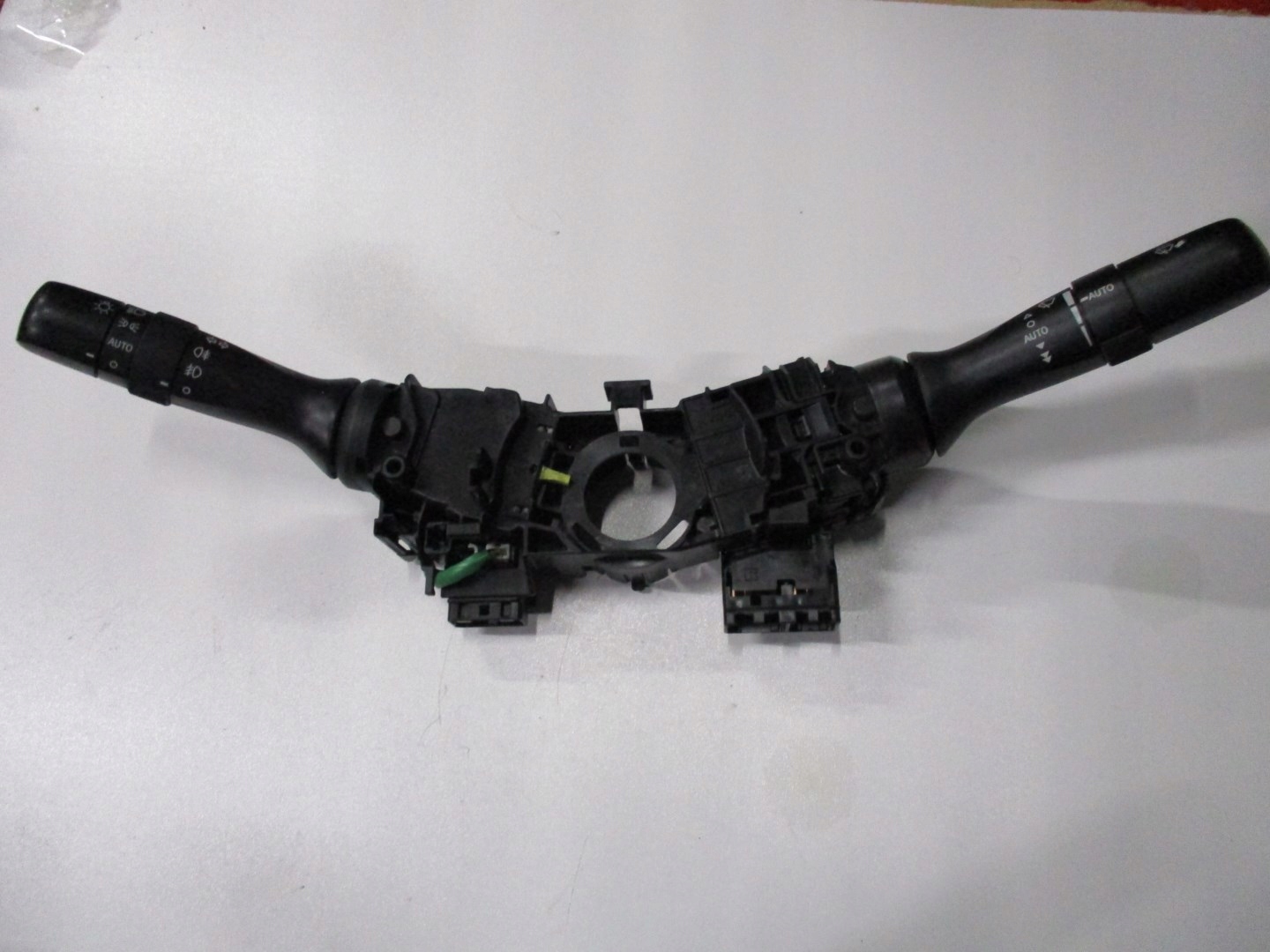 light switch of wipers TOYOTA AVENSIS