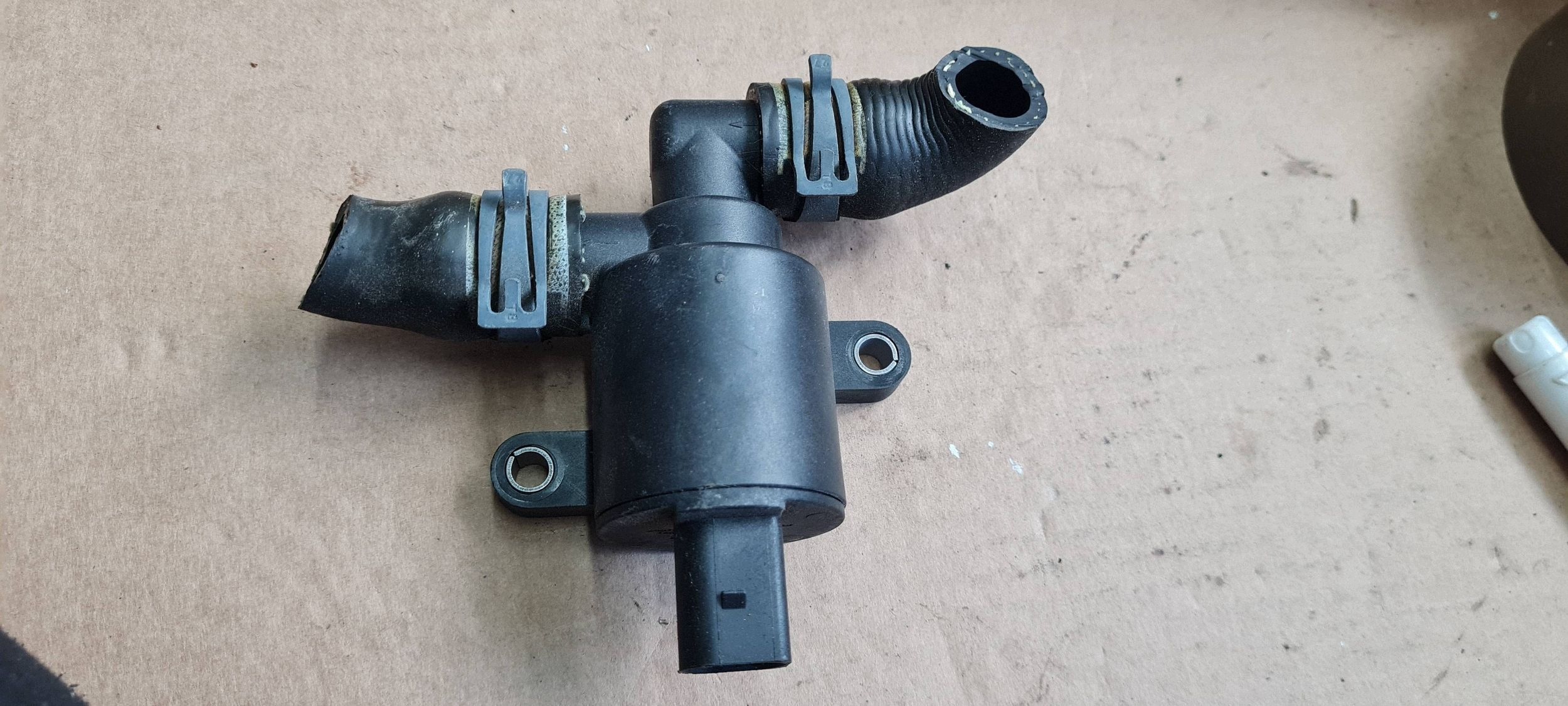 A5 8T LIFT VALVOLA elettromagnetico 4H0121671B A4 B8 A5 A6 C7 4G