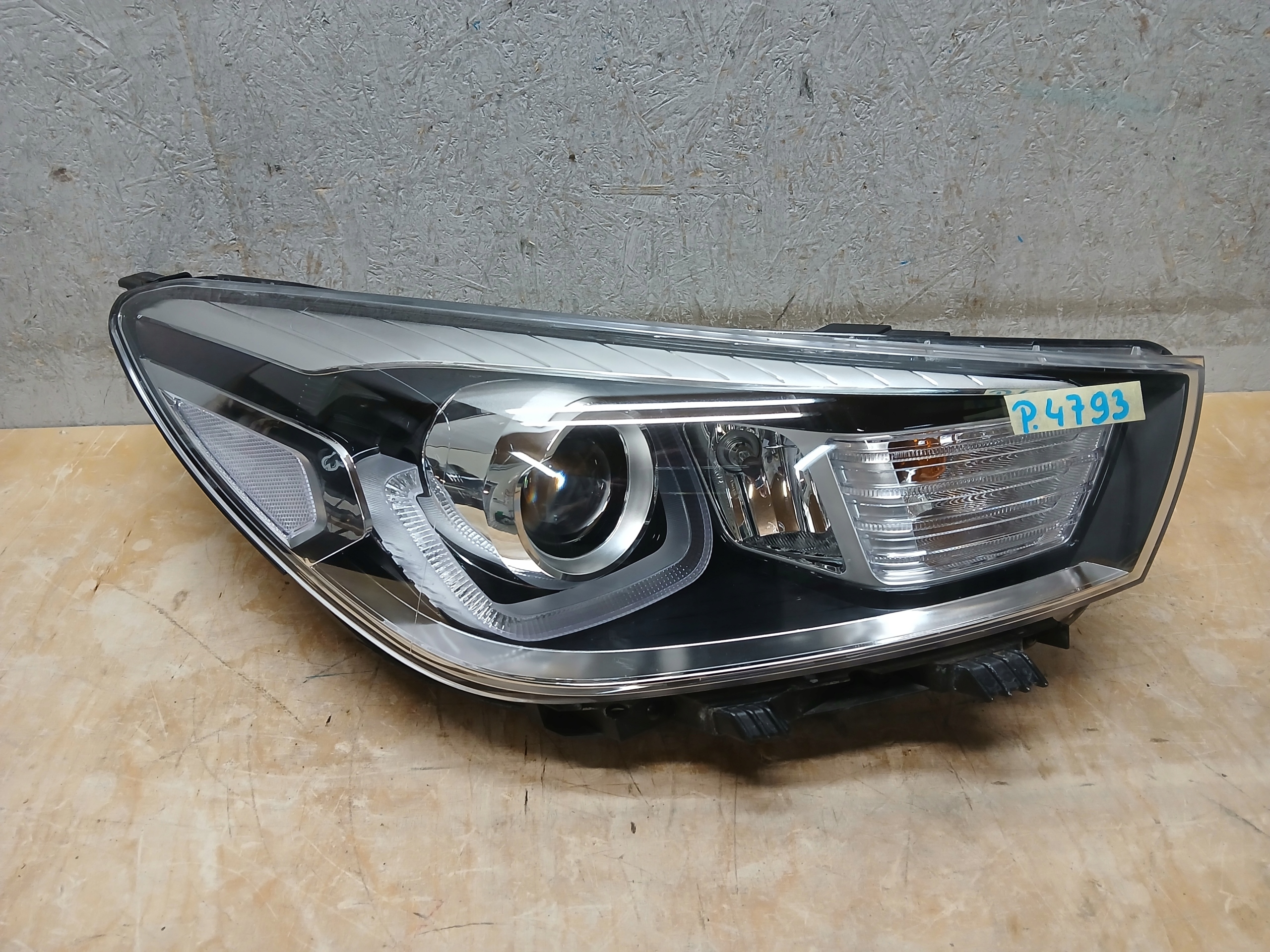 light front right KIA RIO IV 4 lens LED Z DOSWIETLENIEM