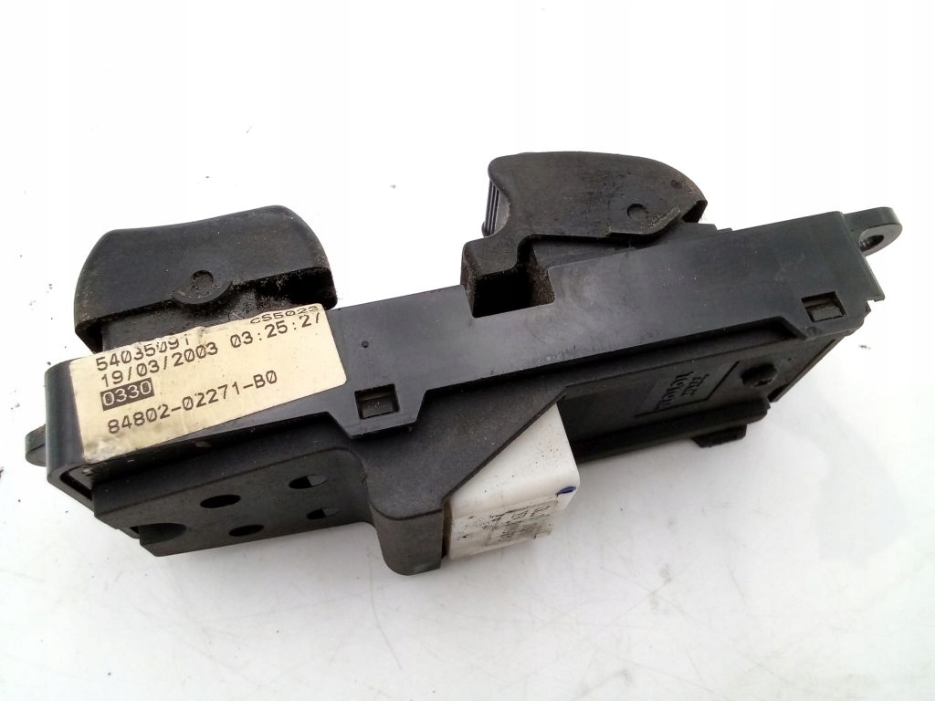 Toyota Corolla E12 panel control unit of the window 84802-02271