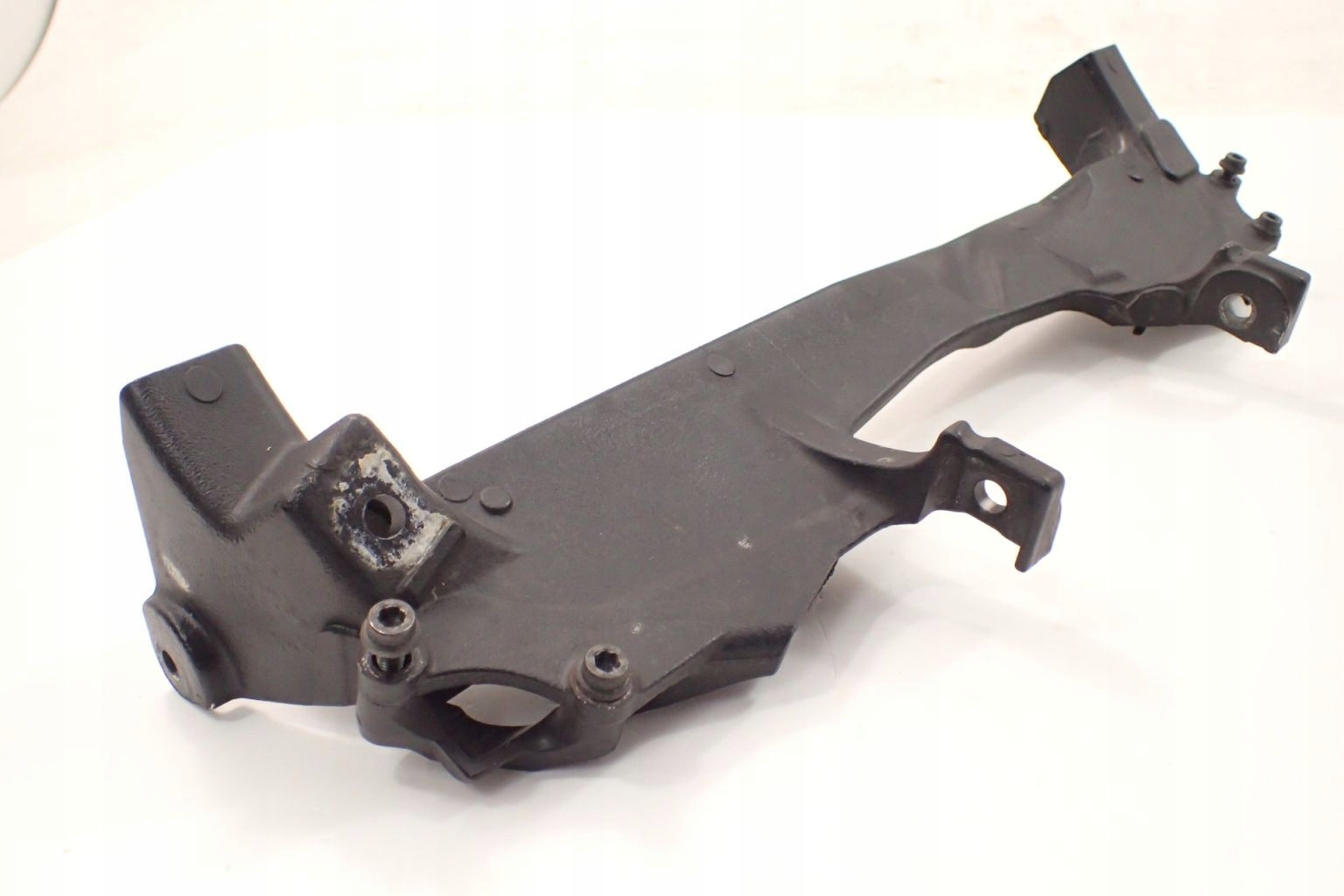 Suzuki GSX-R 1000 K5 K6 Stelaż uchwyt mocowanie wspornik silnika Producent Suzuki OE