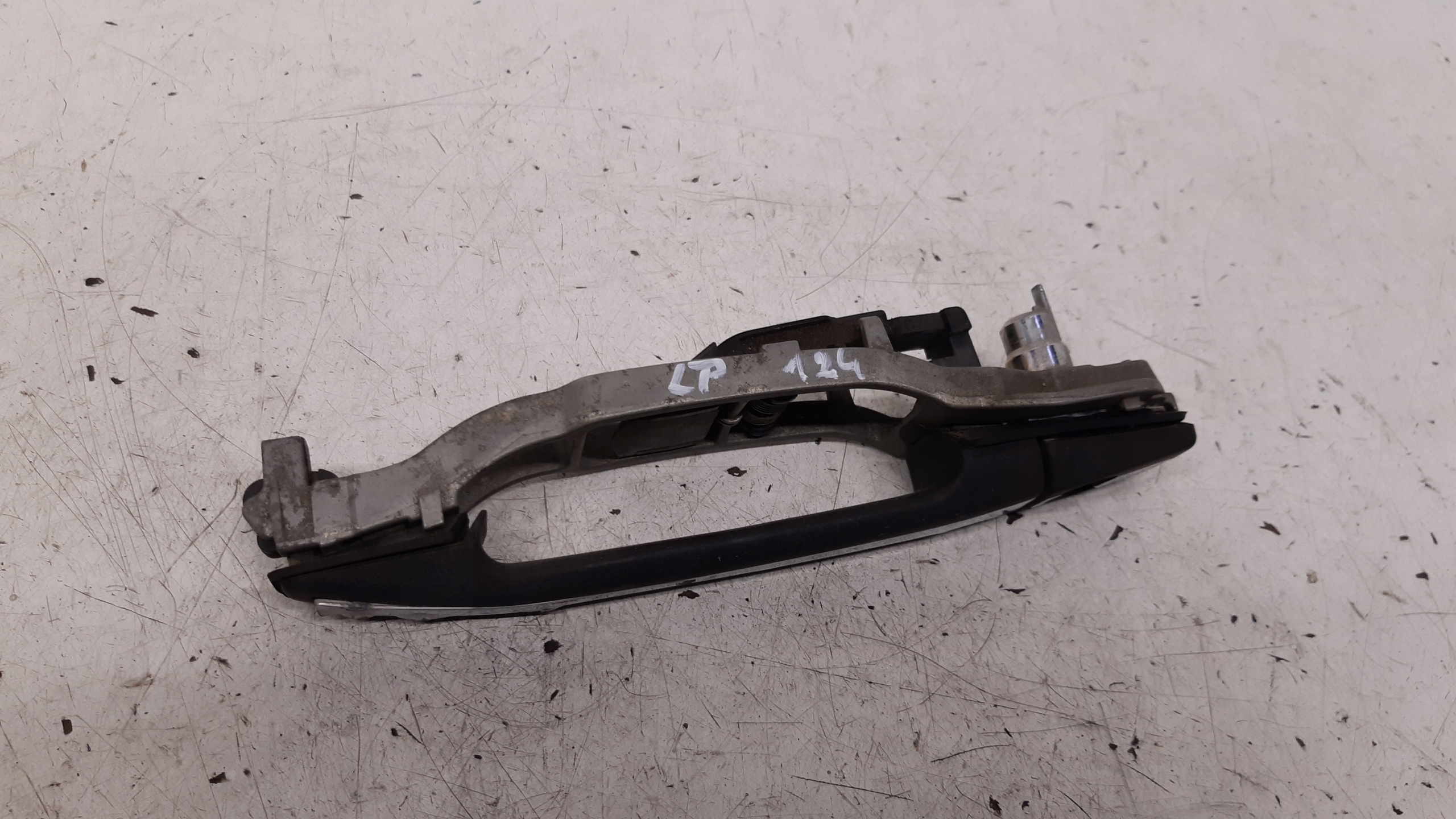 handle left front Mercedes W124