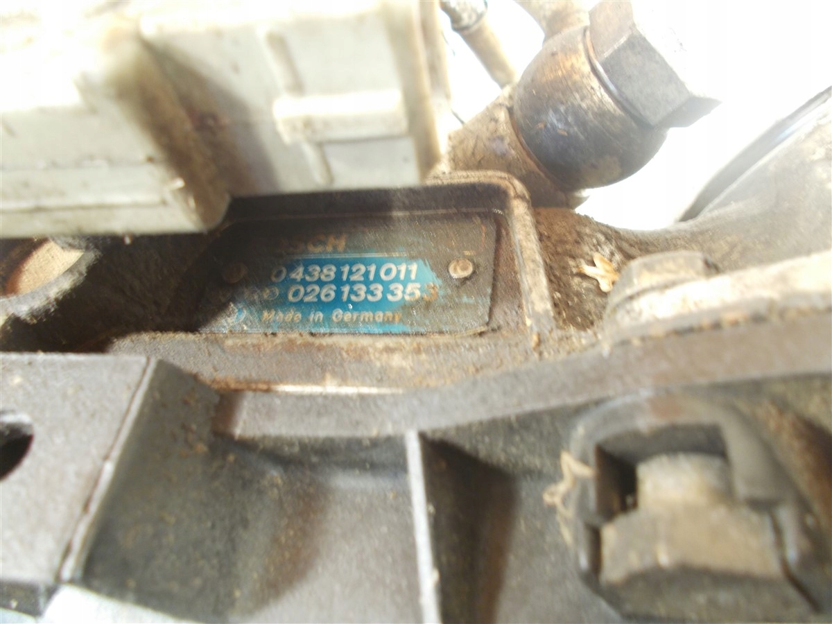 ROZDZIELACZ PALIWA VW AUDI 026133353 0438121011 Typ samochodu Samochody osobowe