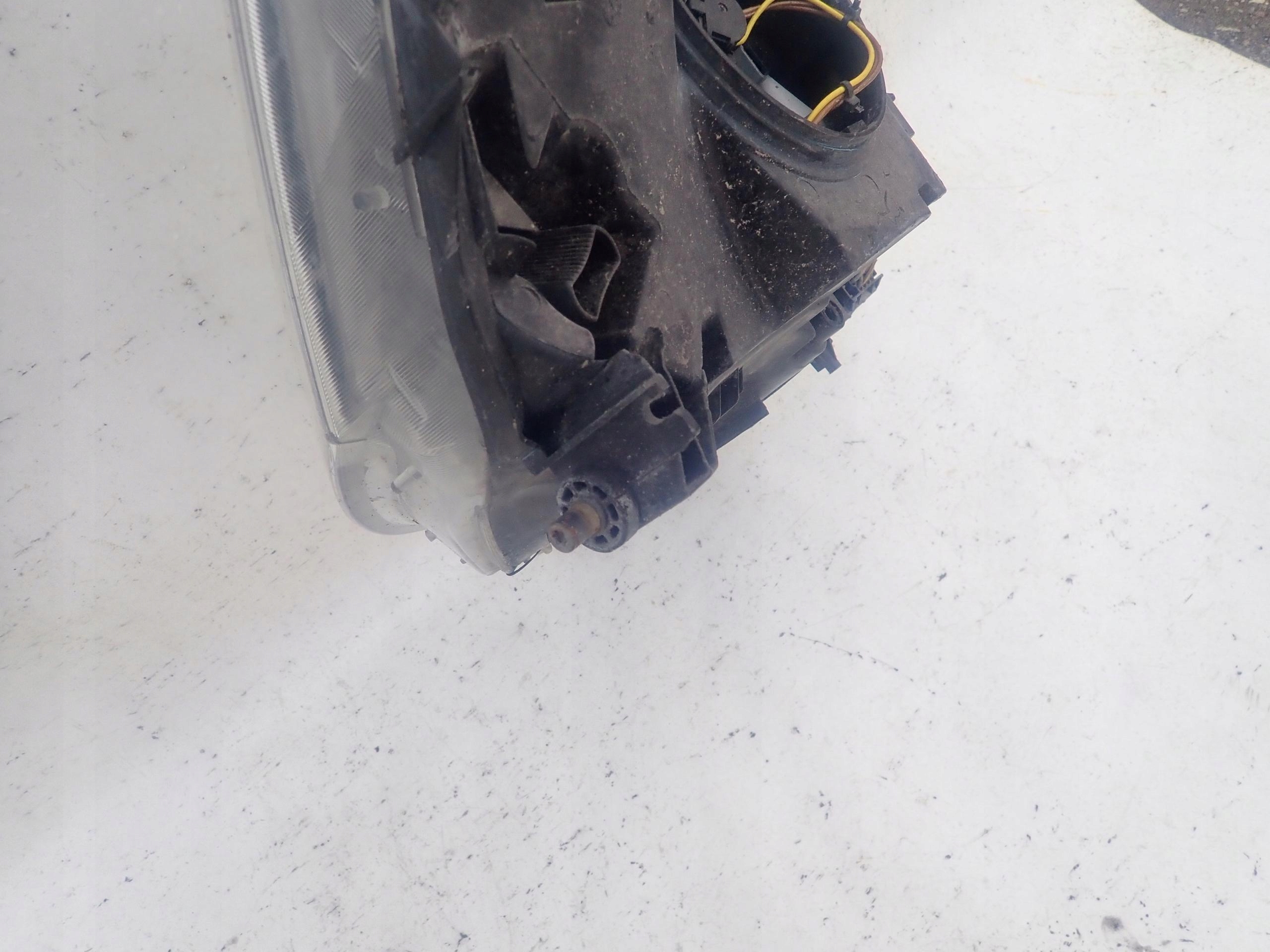 MERCEDES S-KLASA W221 05-09 light left front
