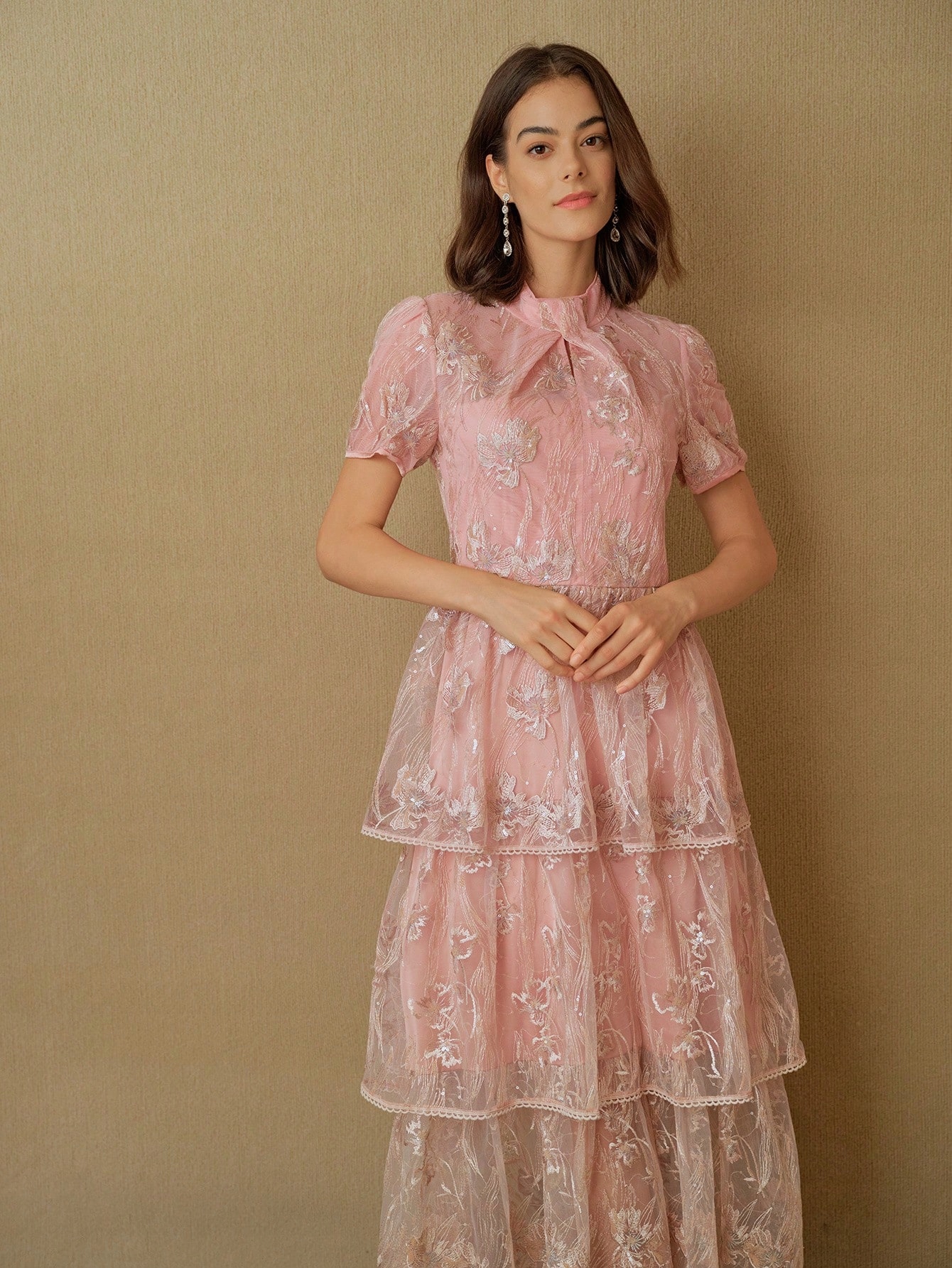 Šaty S Vyšívanými Květy A Flitry Motf Premium L 40