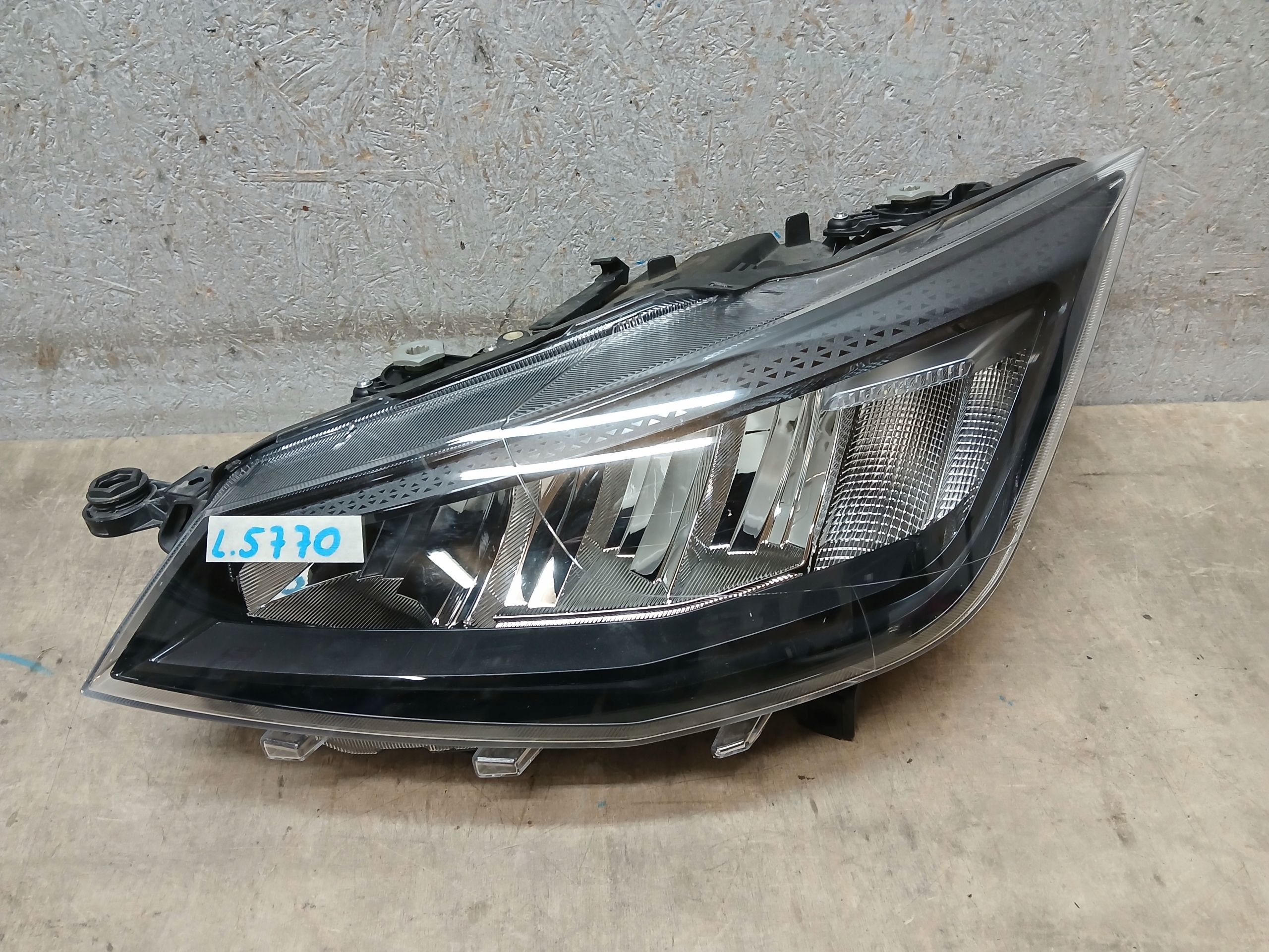 light lights front right left SEAT IBIZA 6F LIFT FULL LED 6F1941006C