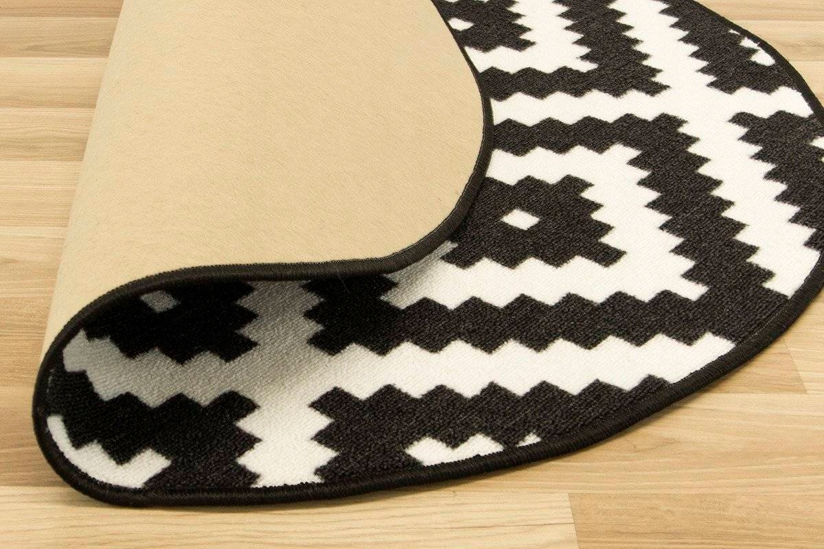 śr. 200 cm OKRĄGŁY MODNY CZARNO BIAŁY DYWAN KOŁO ROMBY DO POKOJU DZIENNEGO Rodzaj z krótkim włosiem