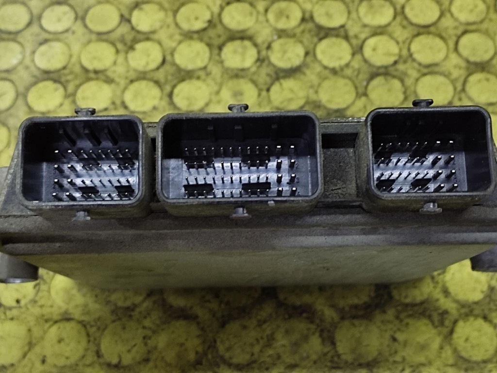 CITROEN C3 1.4 control unit of the engine 9648971880