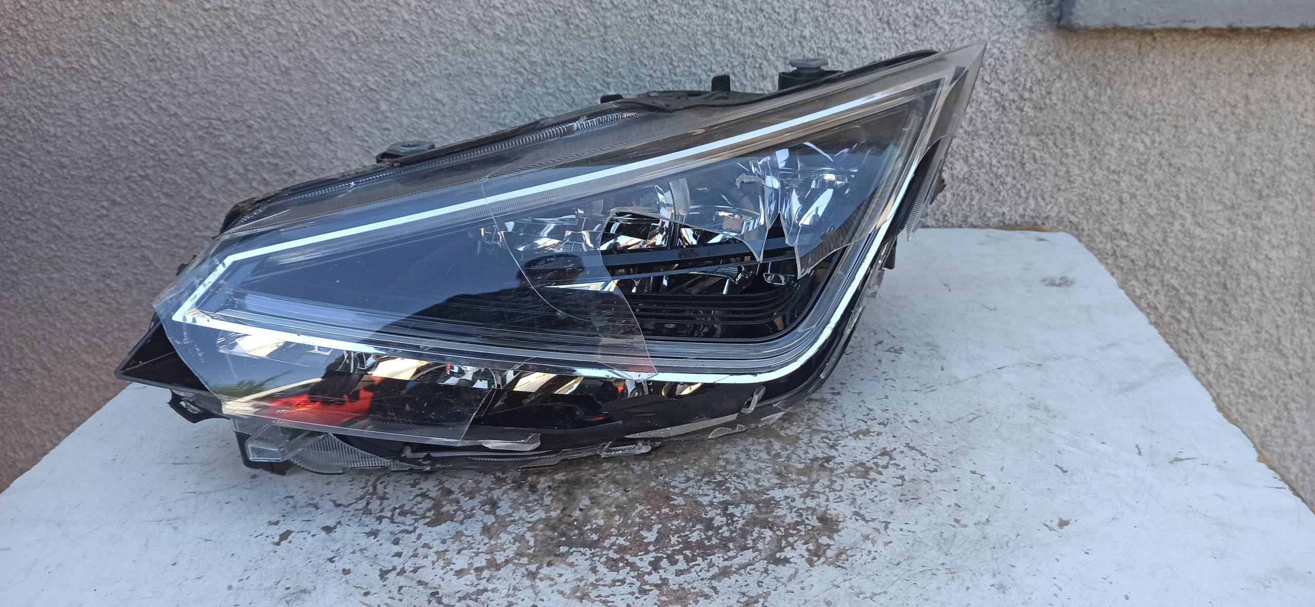 seat Ibiza V ARONA фара левая full led оригинал