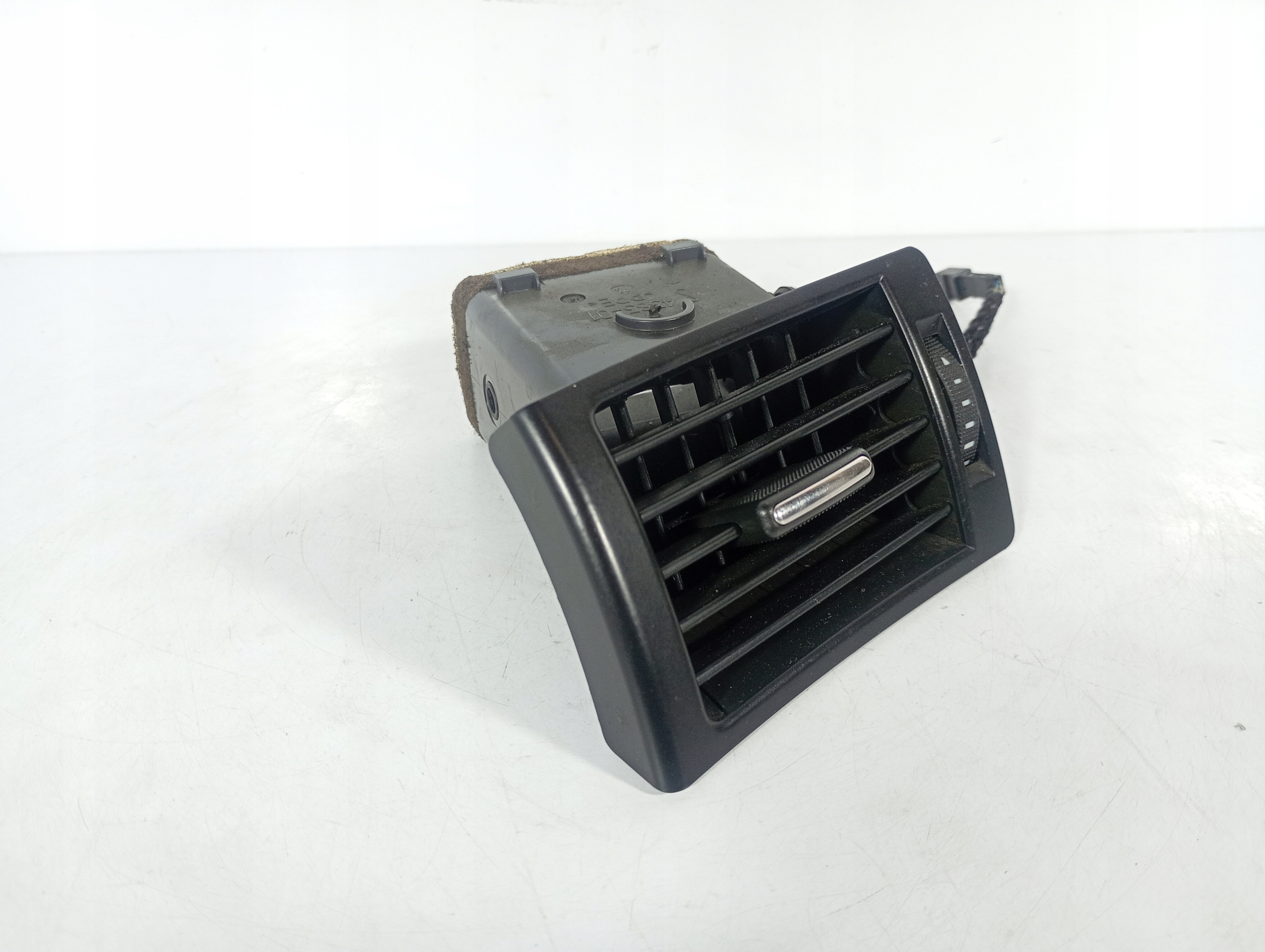Audi A4 B6 00-06 grid air conditioning devices air left driver´s OE 8E0820901F
