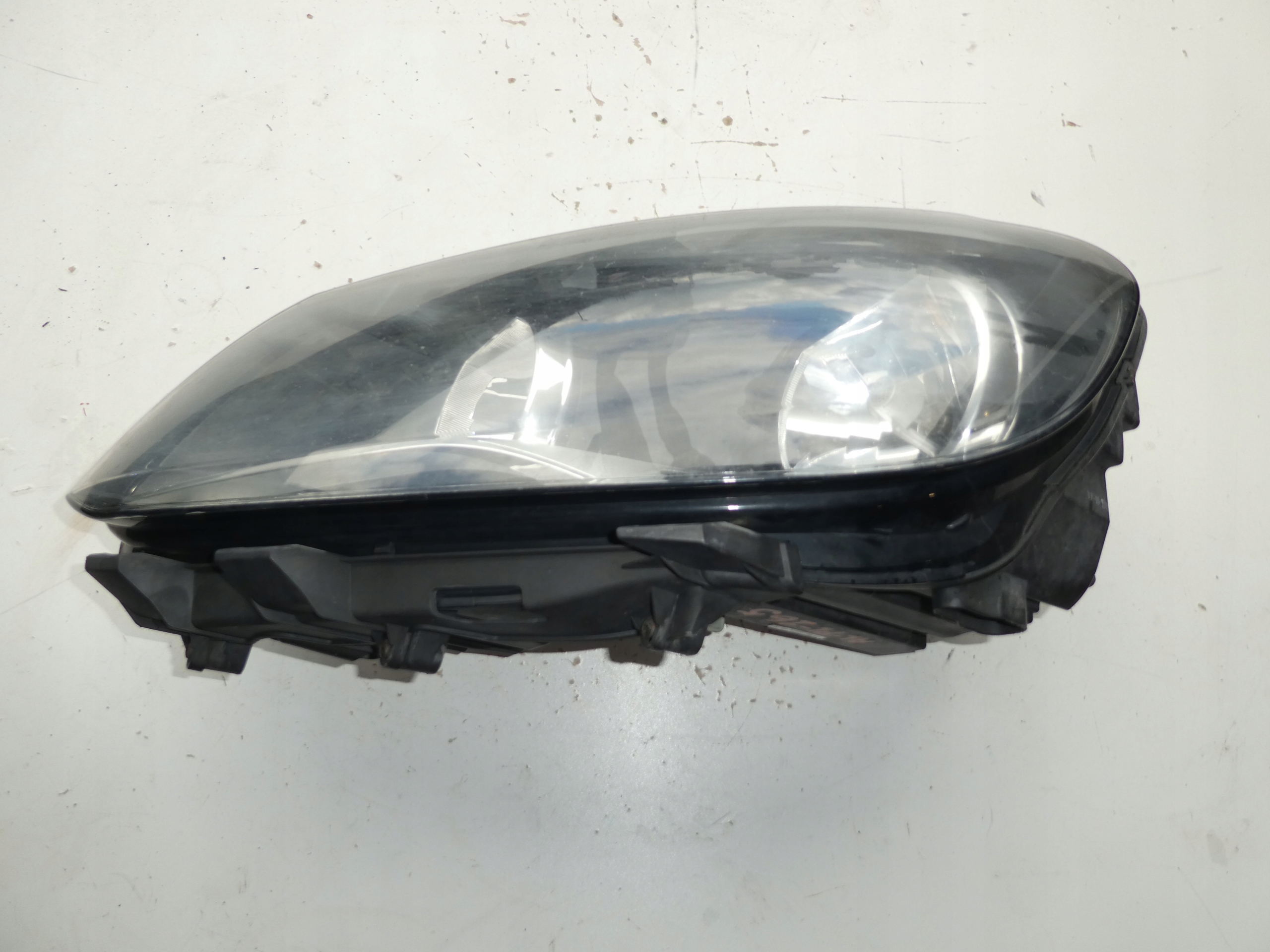 VW TOURAN II light left front 1T1941005G