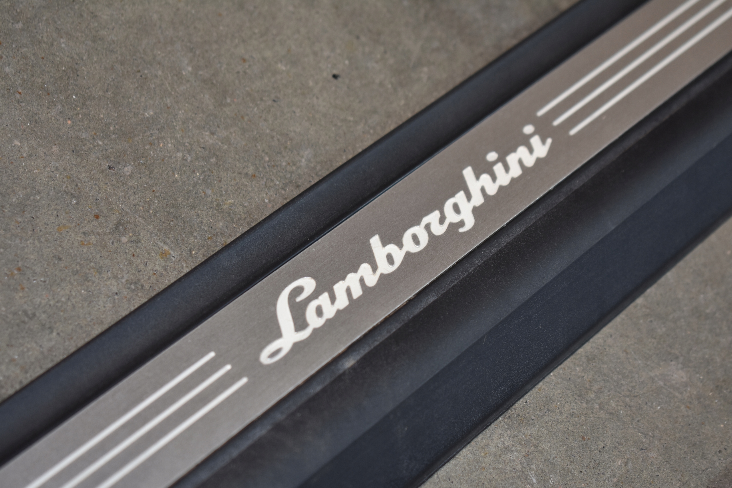 IDEALNY KPL. mouldings caps threshold LED LAMBORGHINI URUS 1