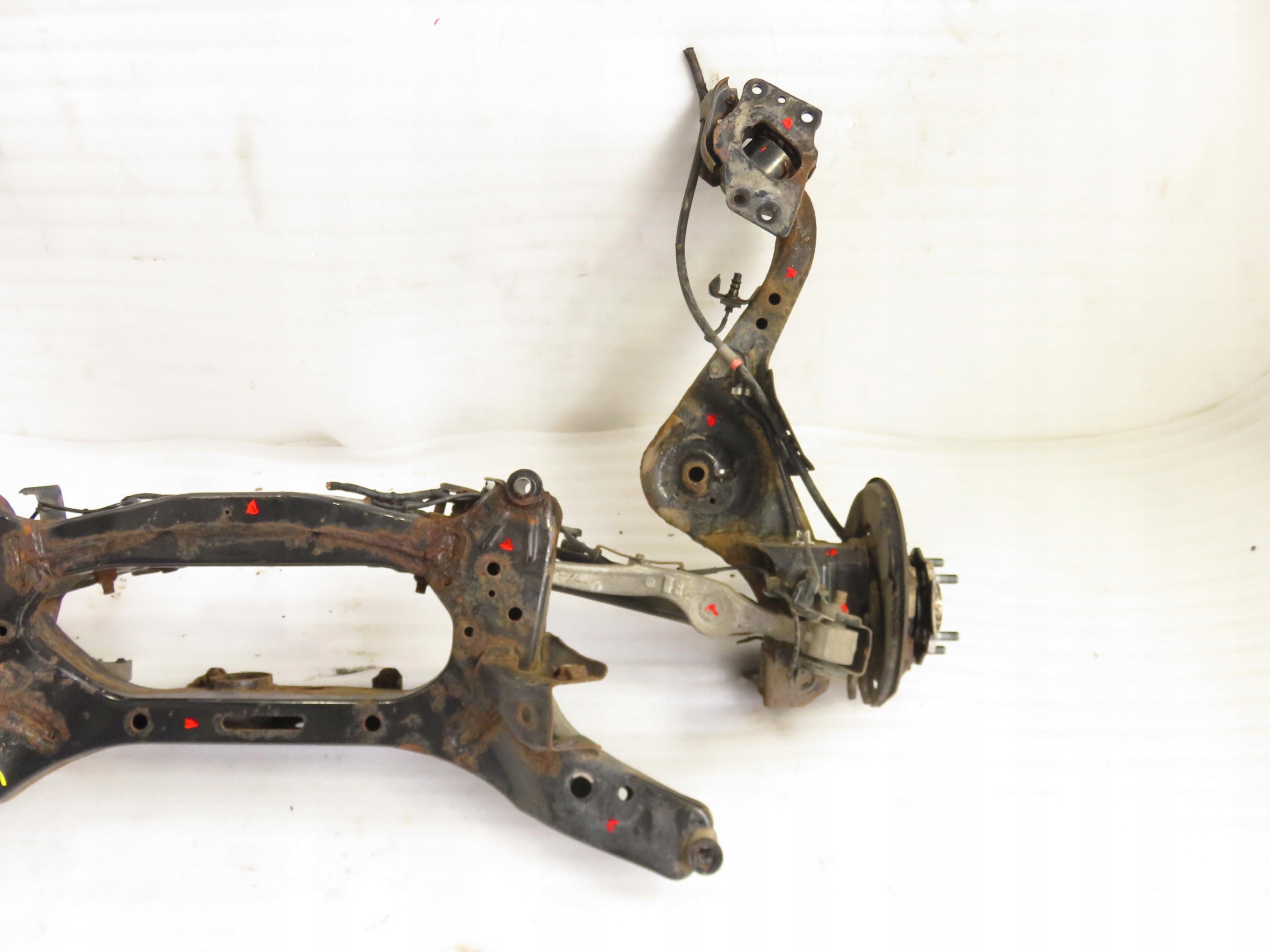 SANKI TYŁ NISSAN QASHQAI I 4X4 Producent części Nissan