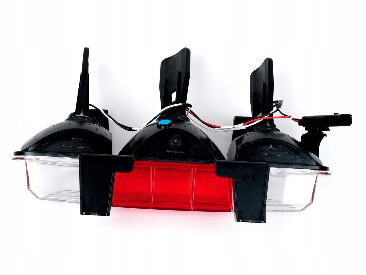 ŚWIATŁO PRZECIWMGIELNE TYLNE MUSTANG 2015-17 EU Informacje dodatkowe żarówki w zestawie