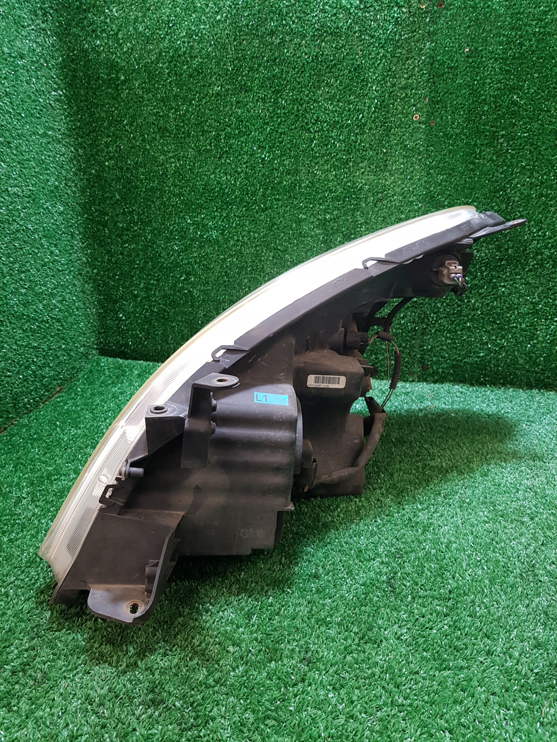 light right front TOYOTA COROLLA VERSO 2 STANLEY 7105