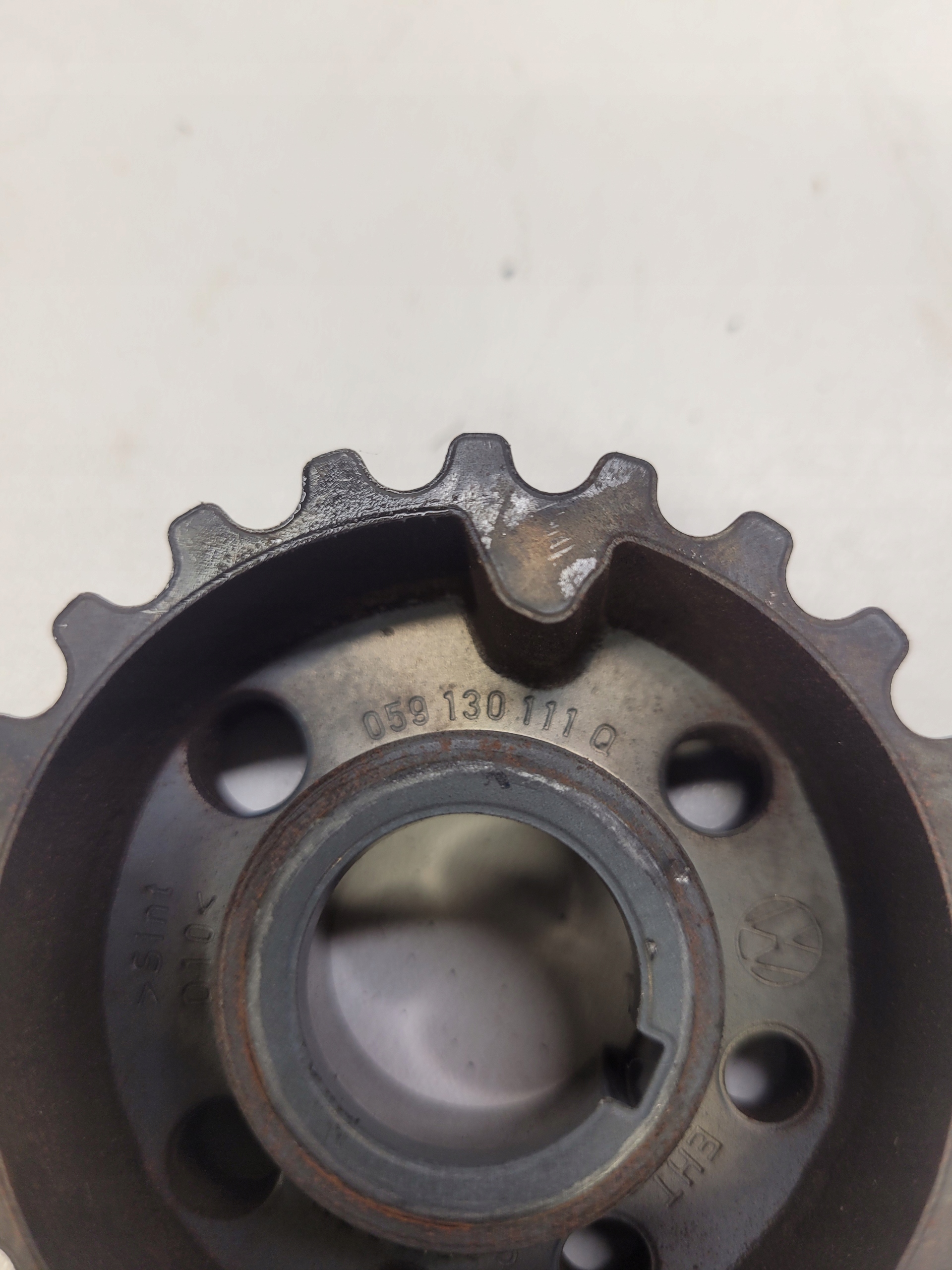 wheel of injection pump AUDI A4 A5 Q5 2.7 059130111Q