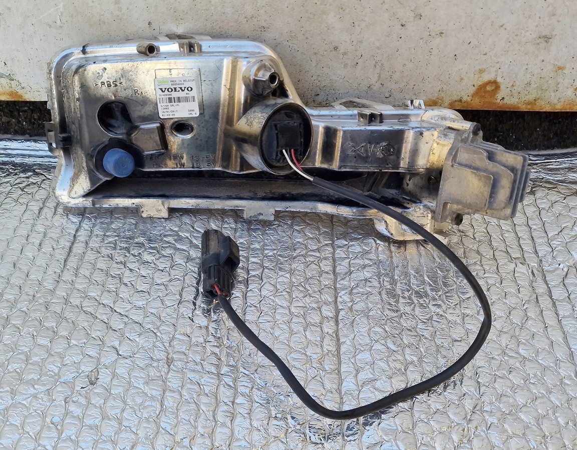 VOLVO S60 V60 II LIFT 31420396 13-17 Halogen DRL ŚWIATŁO Jazdy Dziennej Numer katalogowy części 31420396