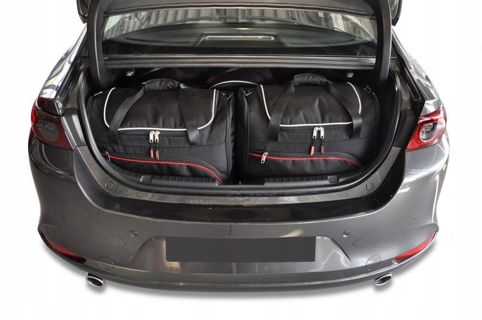 J&j Automotive Sada 5ks cestovných tašiek Sport pre Mazda 3 Limousine 2018