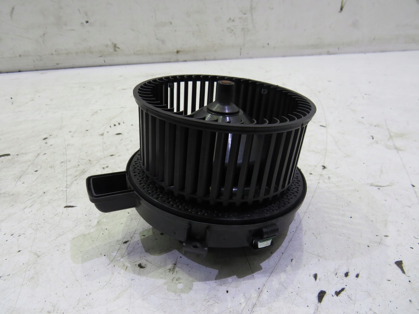 WENTYLATOR DMUCHAWA OPEL ASTRA K V Producent części Opel OE