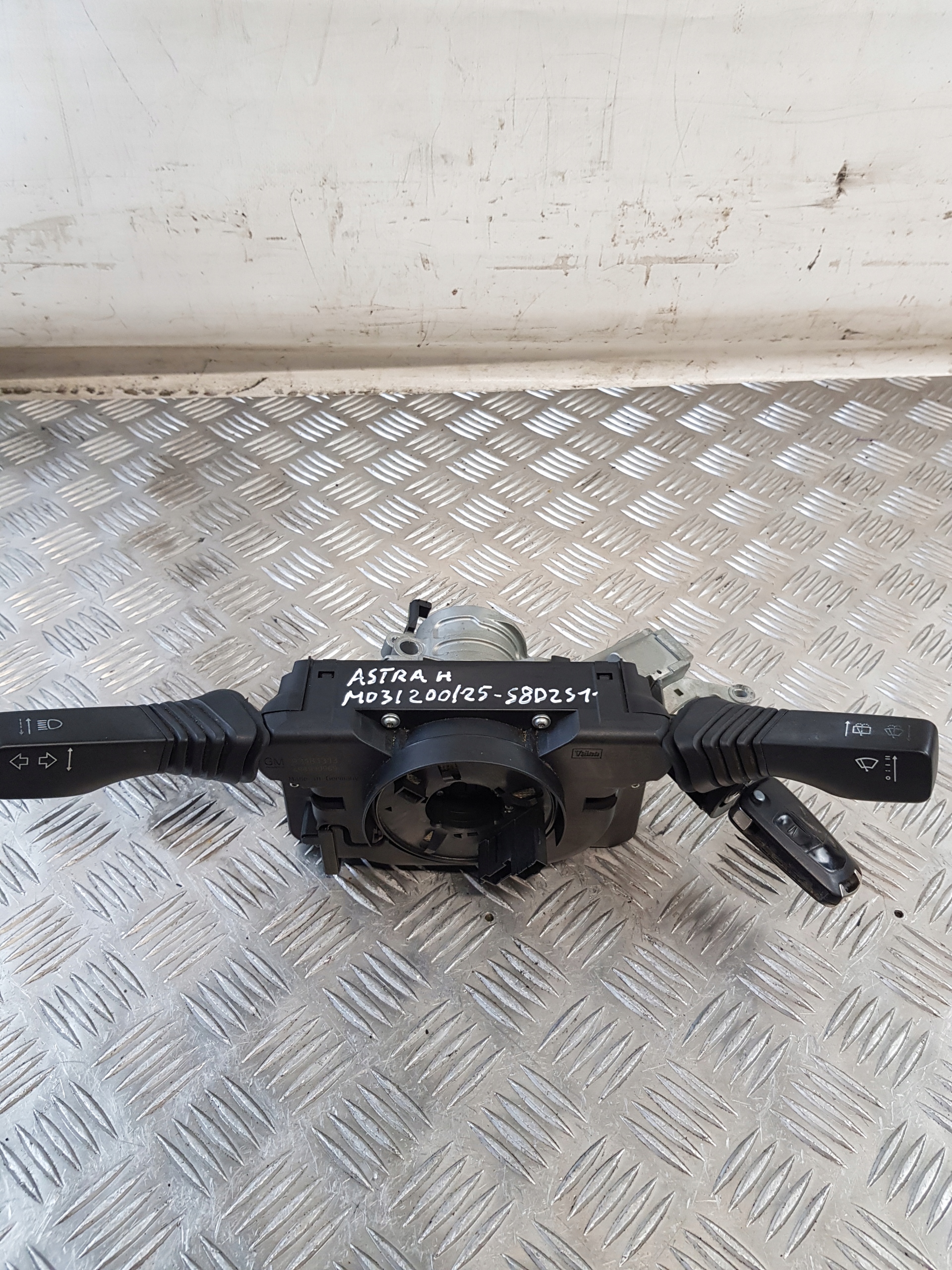 steering wheel levers and controls 93181313 + ignition key N0501882 OPEL ASTRA H EU
