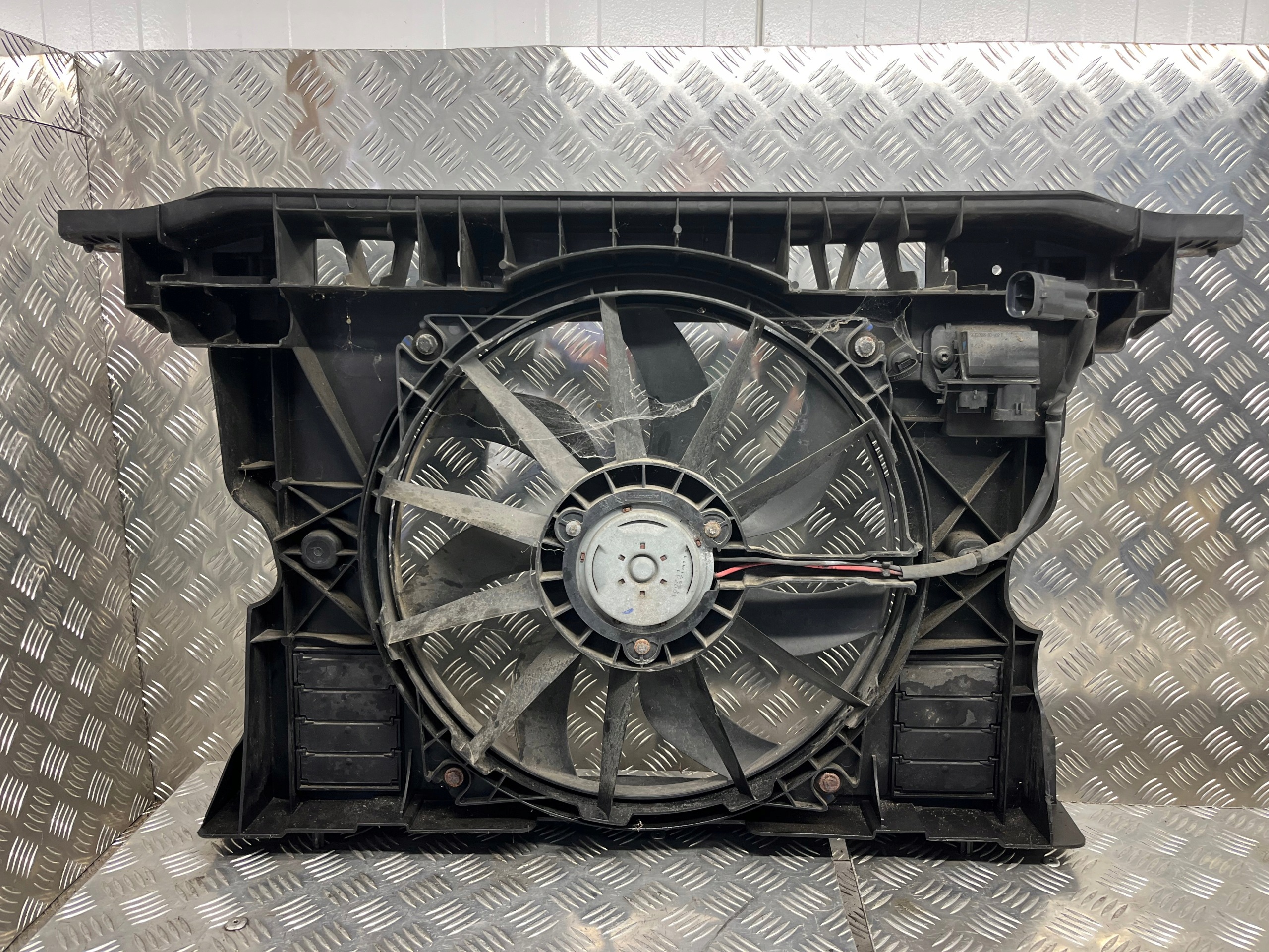 Ventilateur radiateur CITROEN DS-5 9675393980 1.6 THP