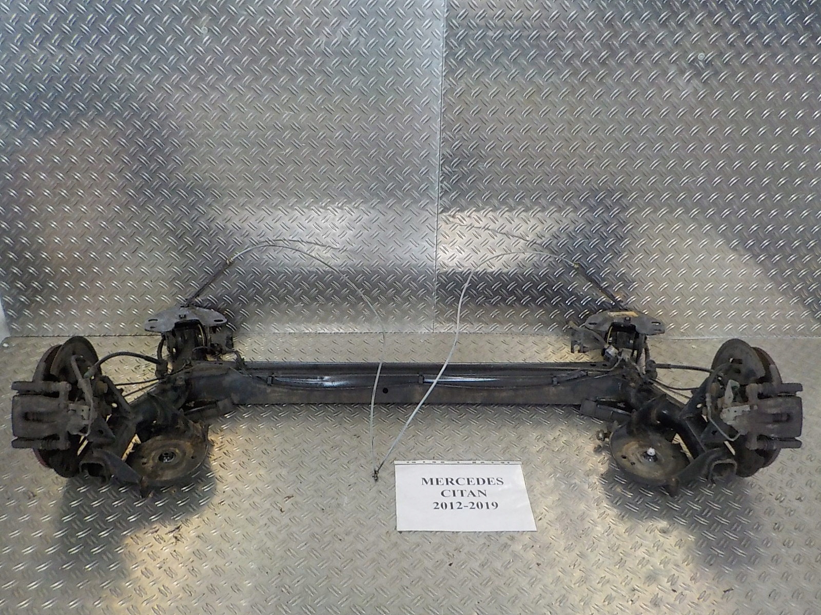 CITAN 1.5 DCI 12-19 OŚ BELKA ZAWIESZENIA TYŁ