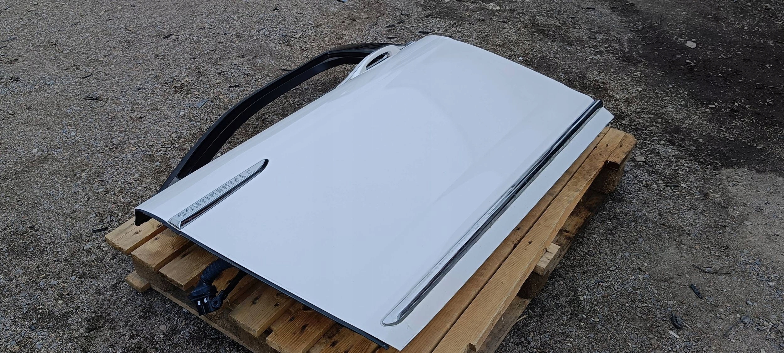 door front front left Lincoln Continental 2017